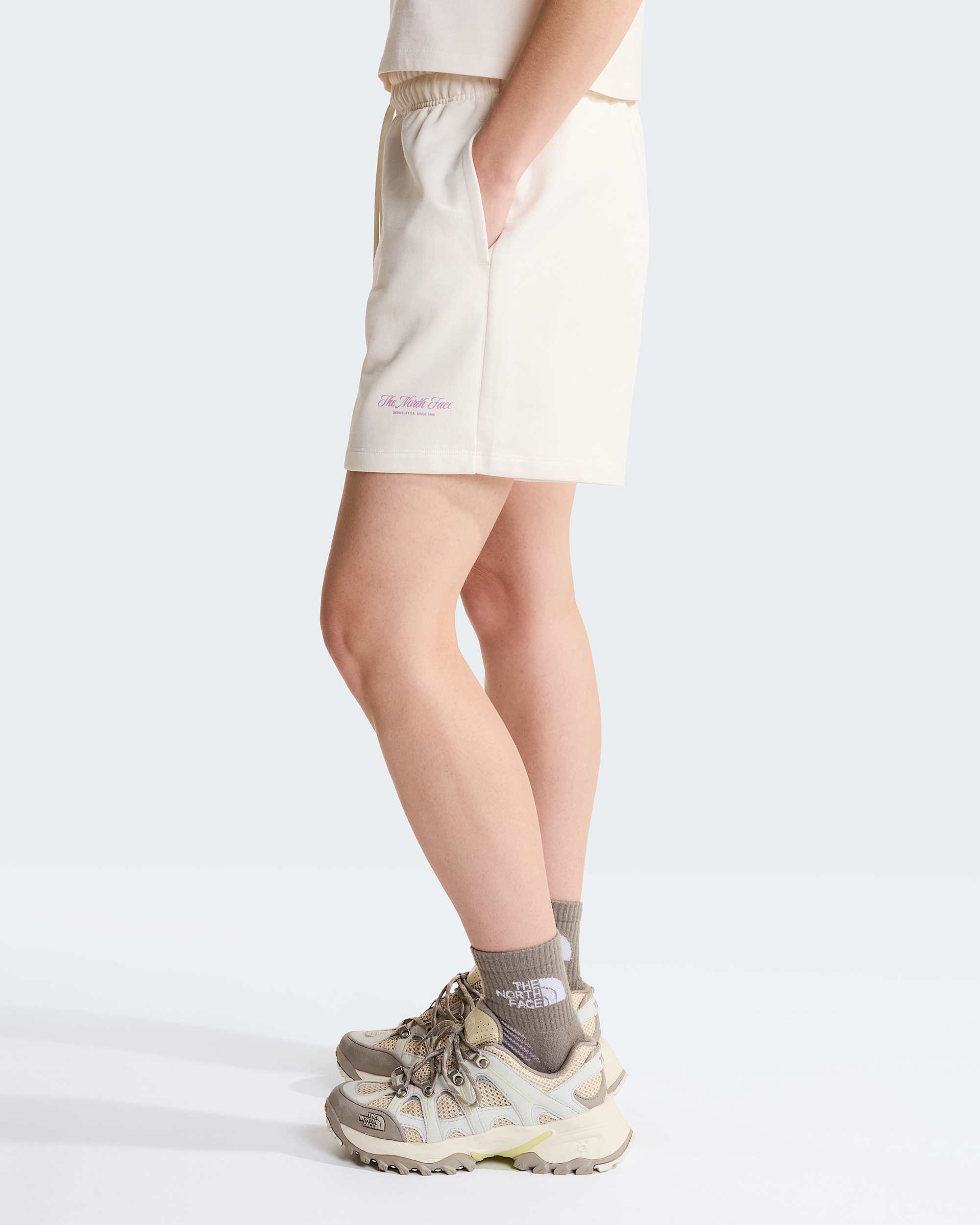 Pantaloncini Inspire Exploration Relaxed da donna TNF White DuneHushed Lavender ALT2