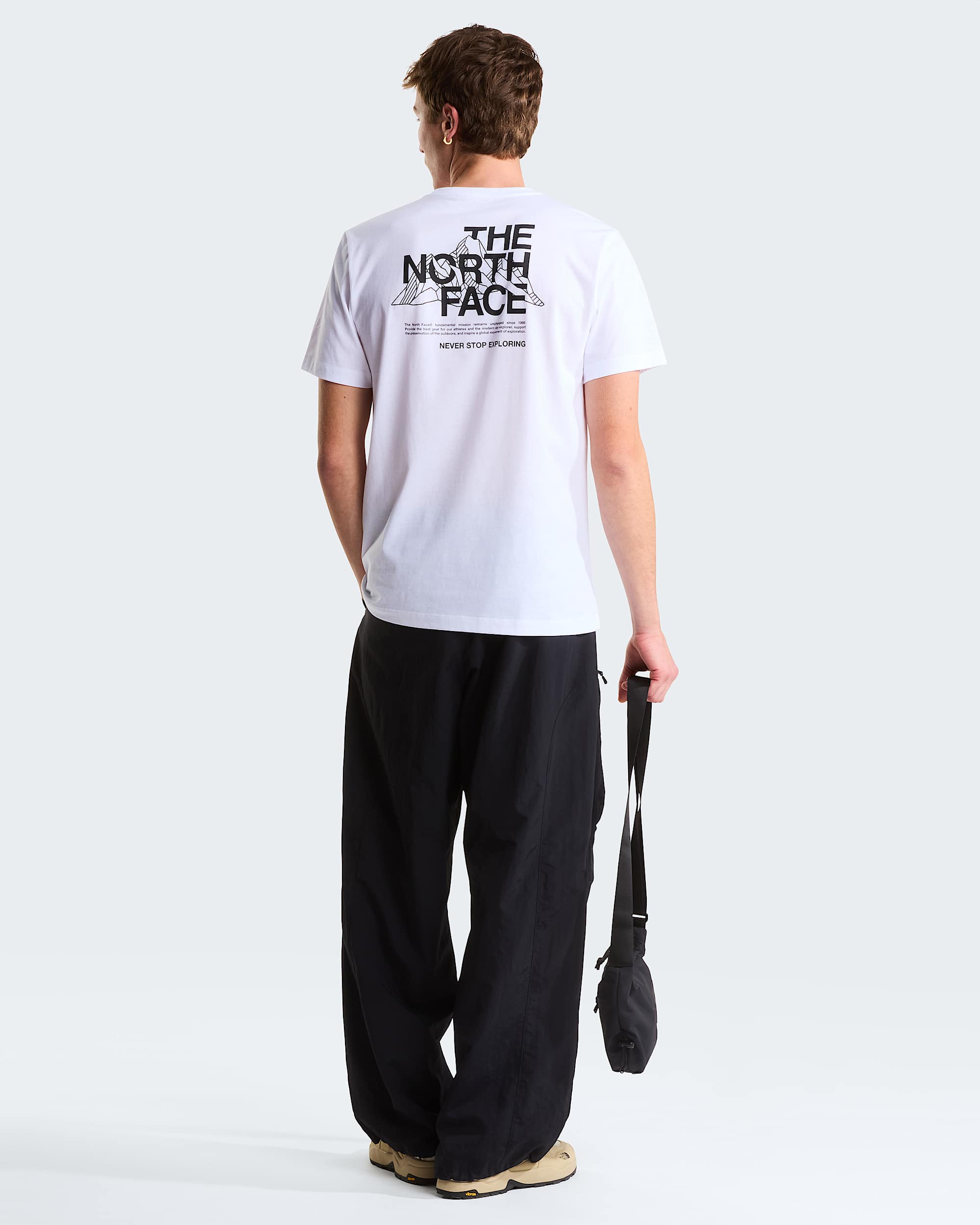 Mski Tshirt z grafik o regularnym kroju Mountain Sketch TNF alt2