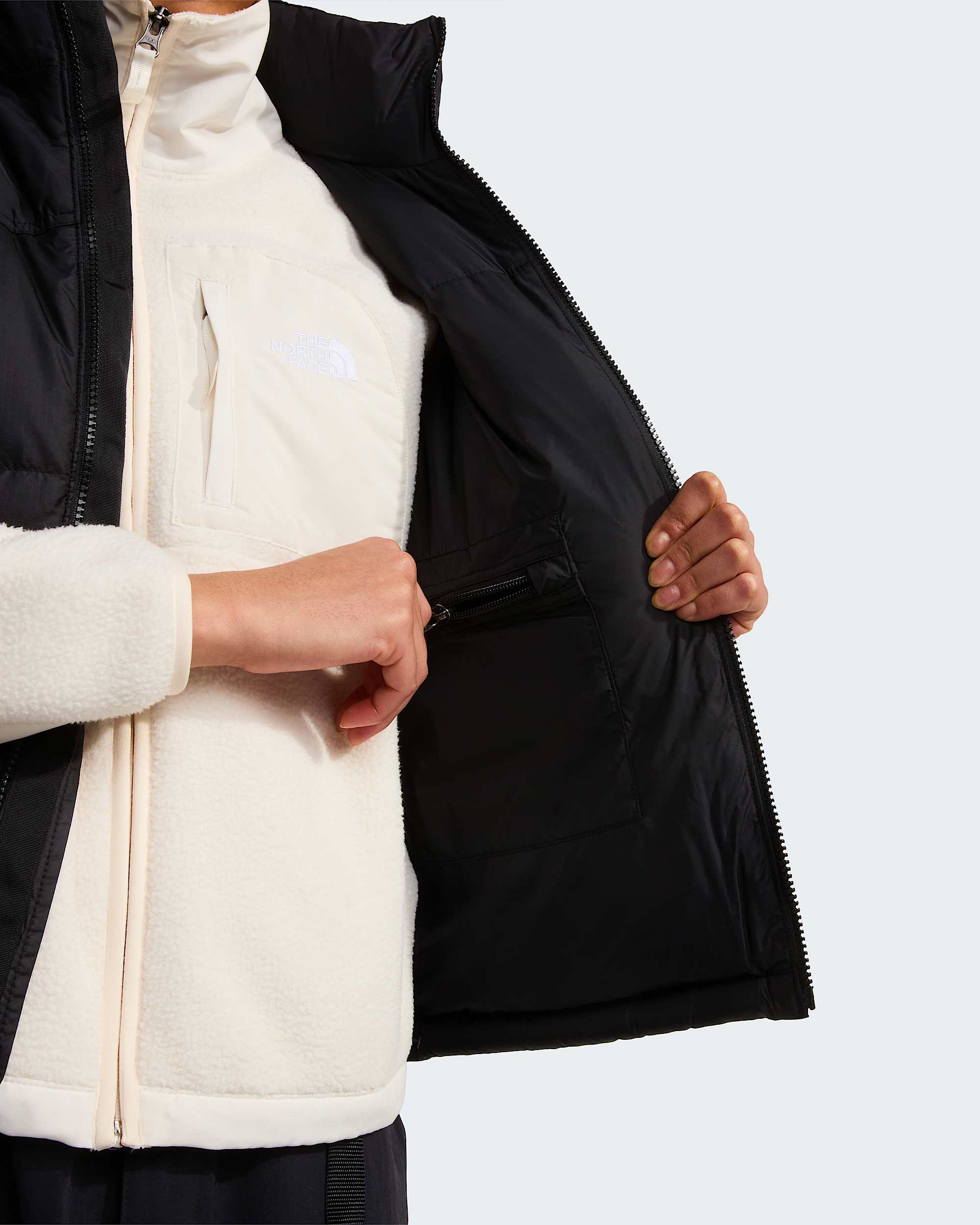 Womens 1996 Retro Nuptse Down Gilet TNF ALT8