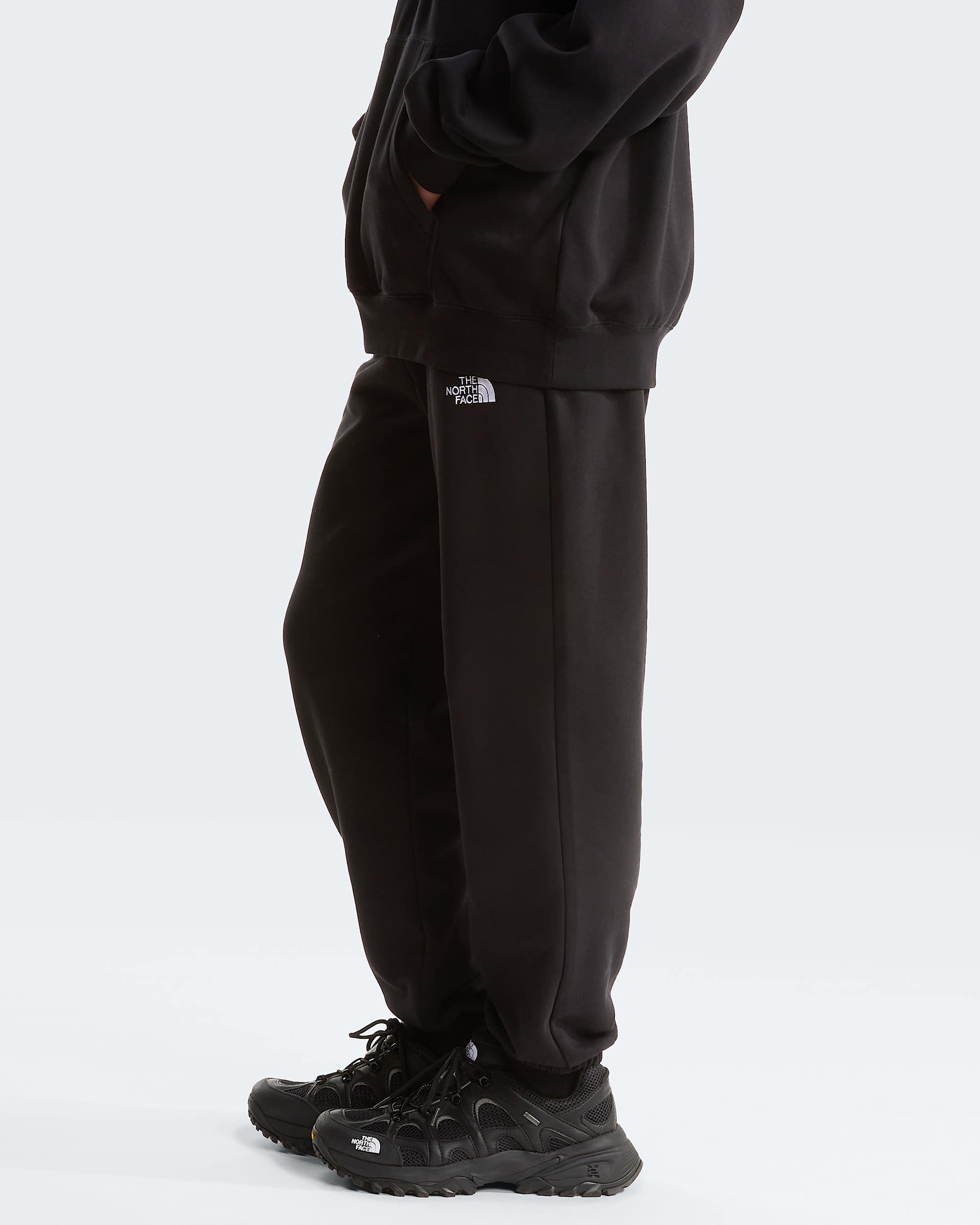 Womens Essential Relaxed Straight Joggers TNF ALT2