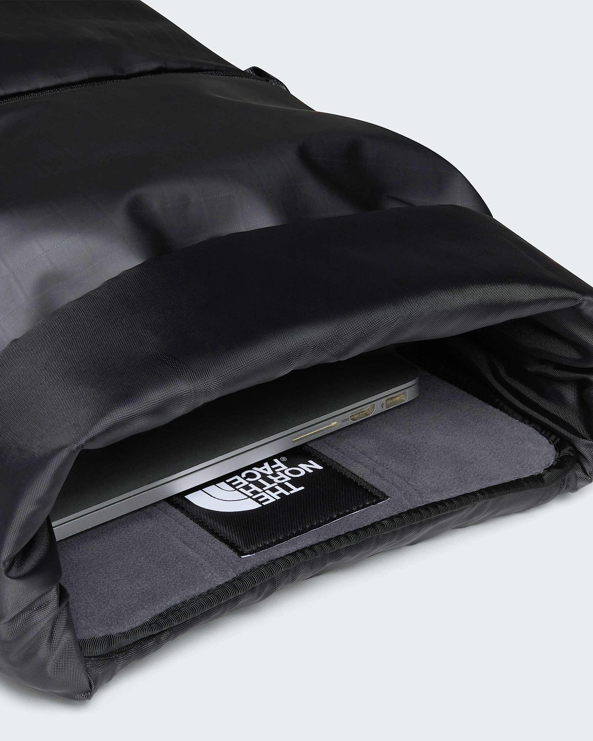 Base Camp Voyager Rolltop Bag TNF alt5