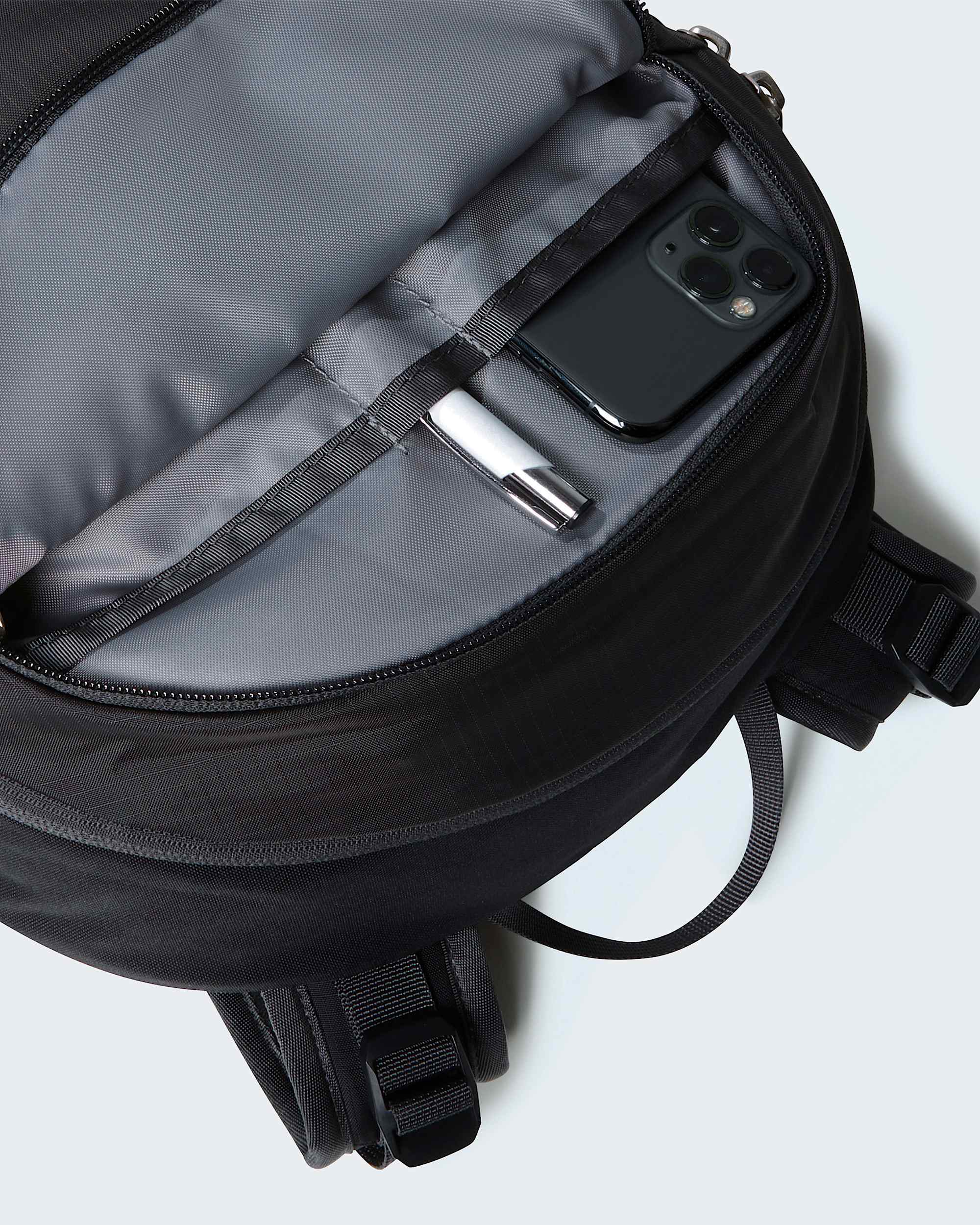 Basin 15Litre Backpack TNF ALT5