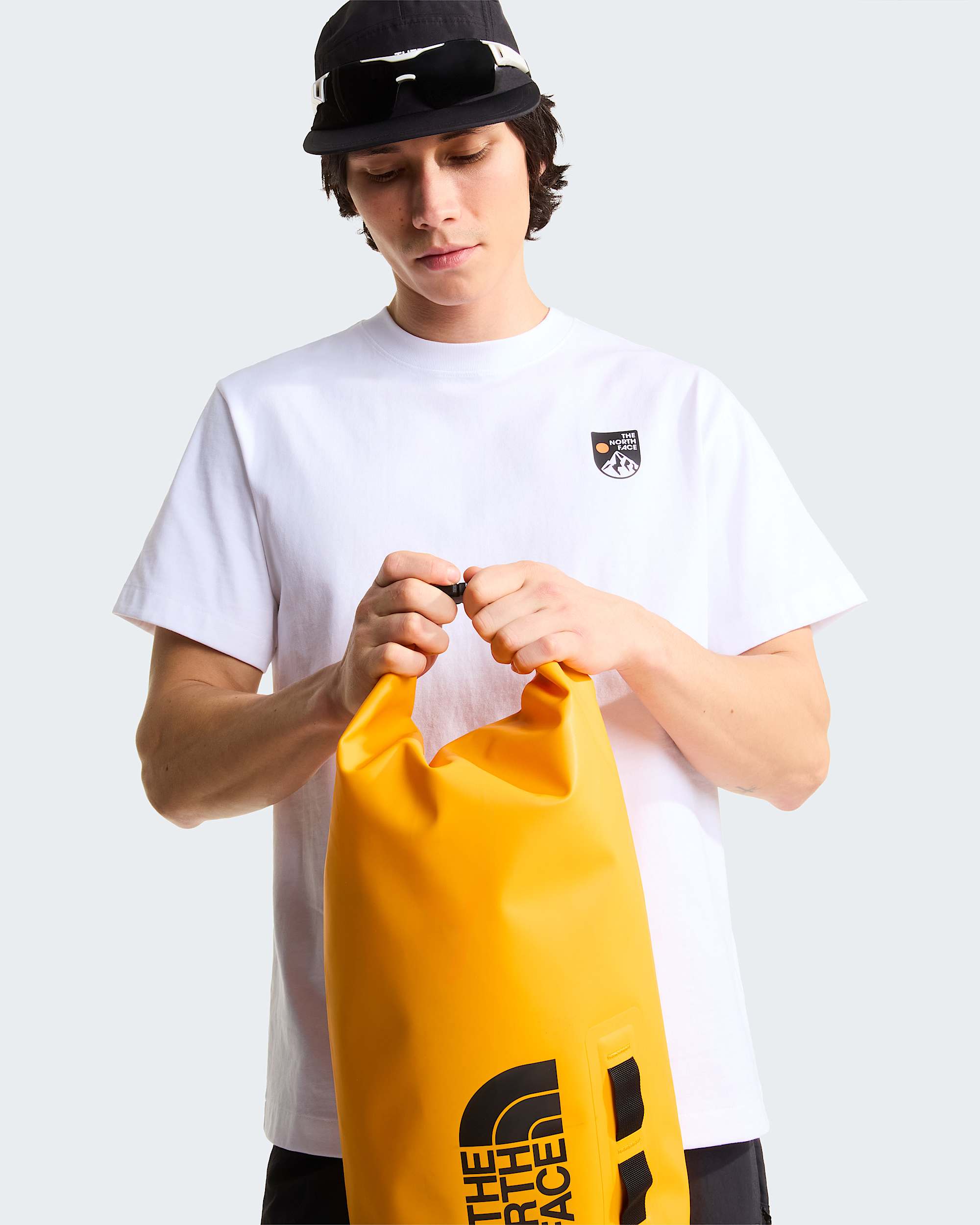 Tshirt dcontract unisexe  logo vintage TNF ALT8