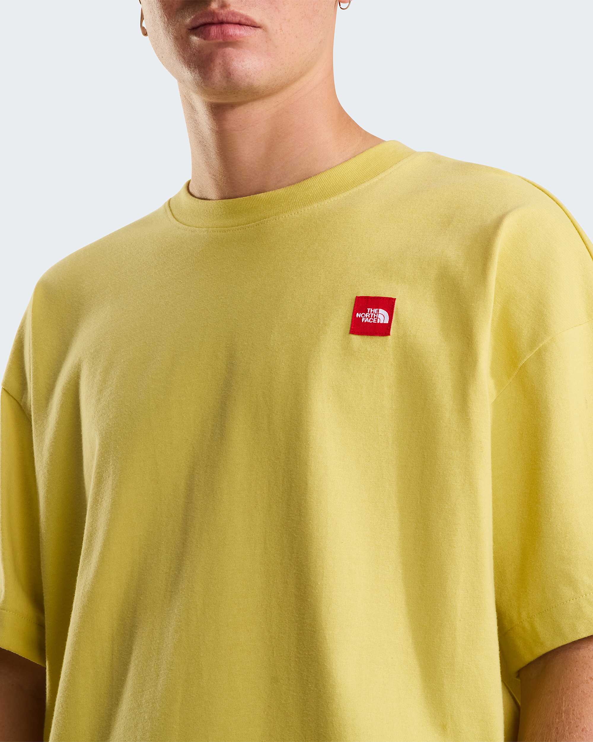 Red Box Tshirt  unisex TNF Honeyed Sand ALT13