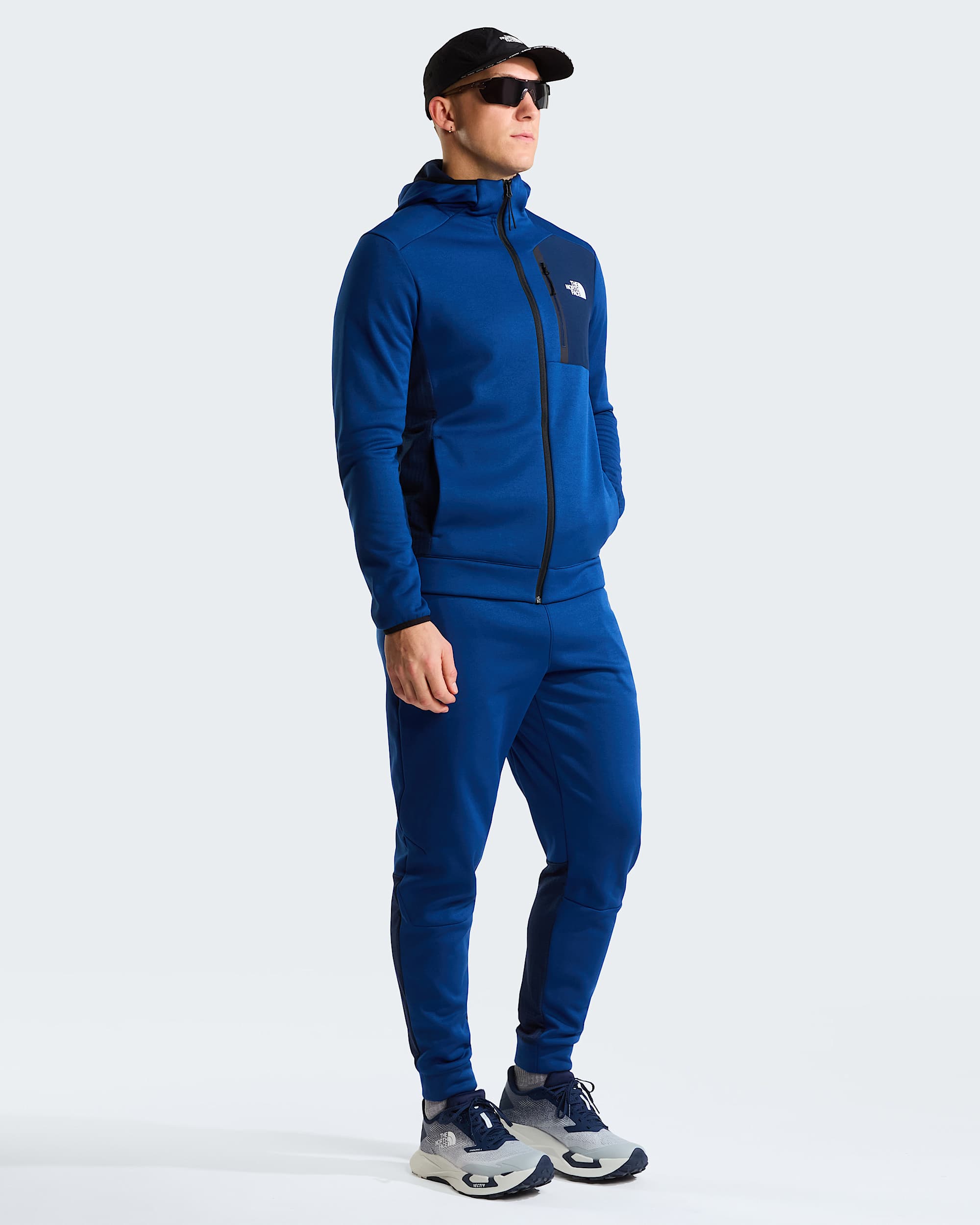 Mens Mountain Athletics Hooded Fleece TNF ALT1