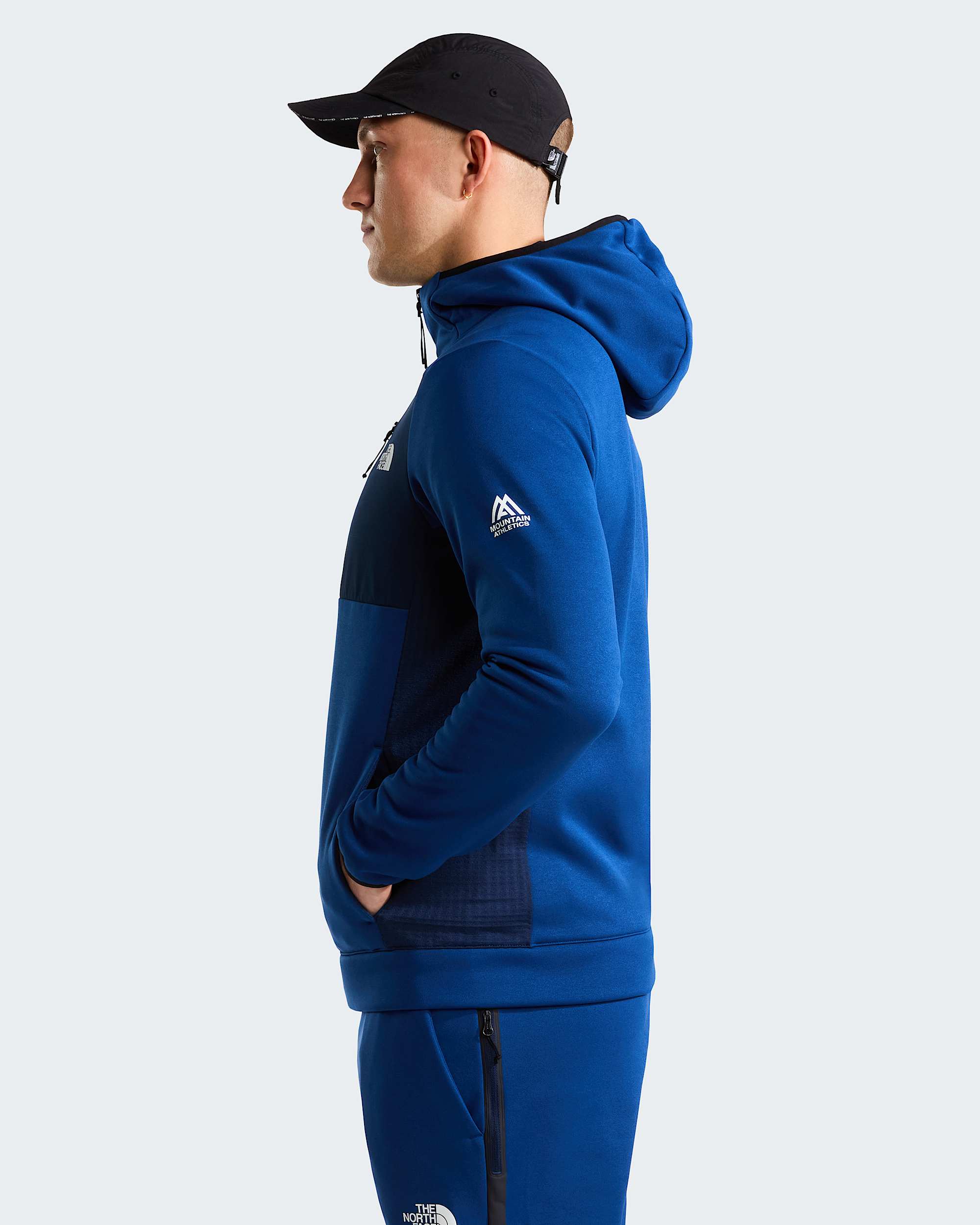 Mens Mountain Athletics Hooded Fleece TNF ALT2
