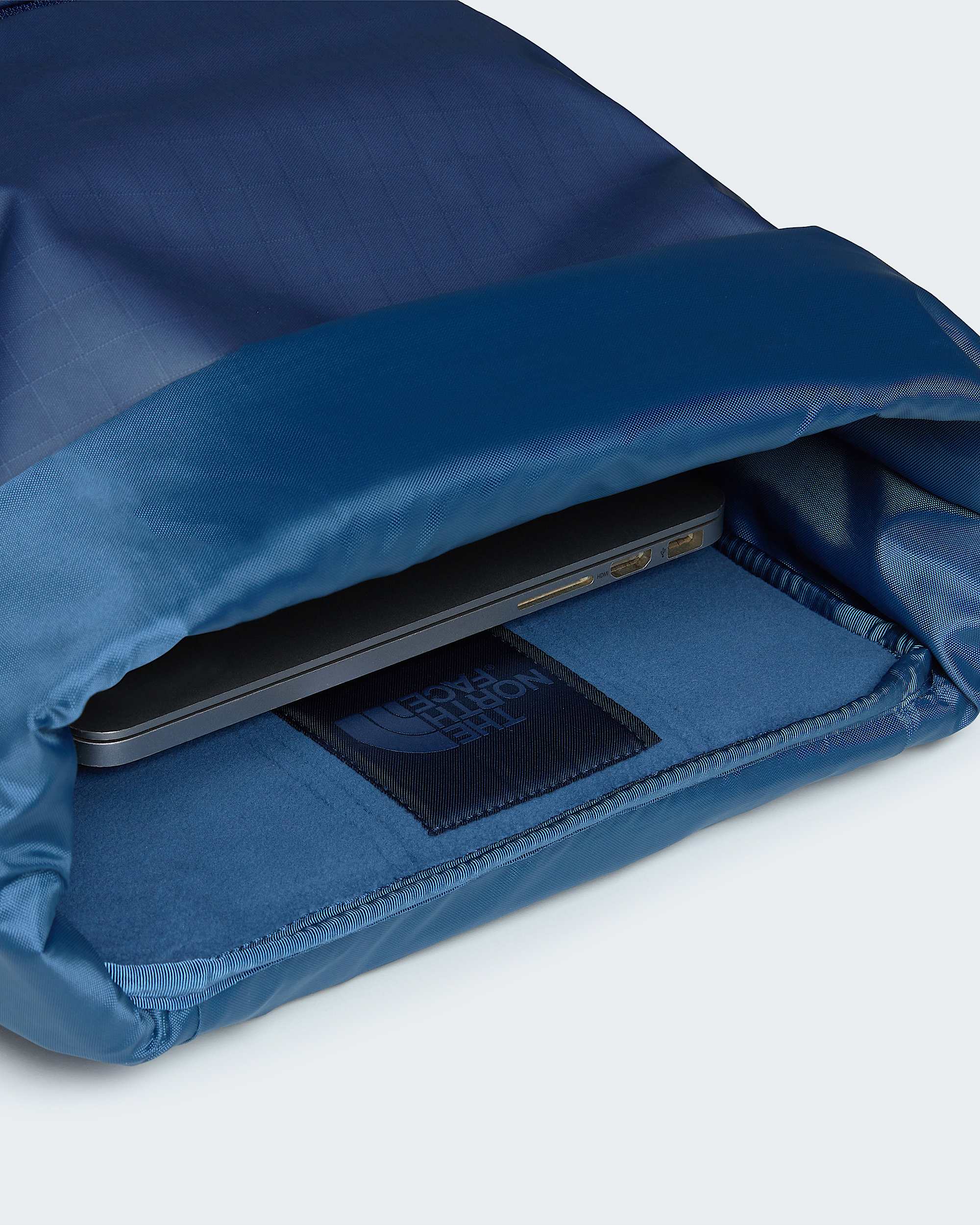 Base Camp Voyager Rolltop Bag TNF ALT5