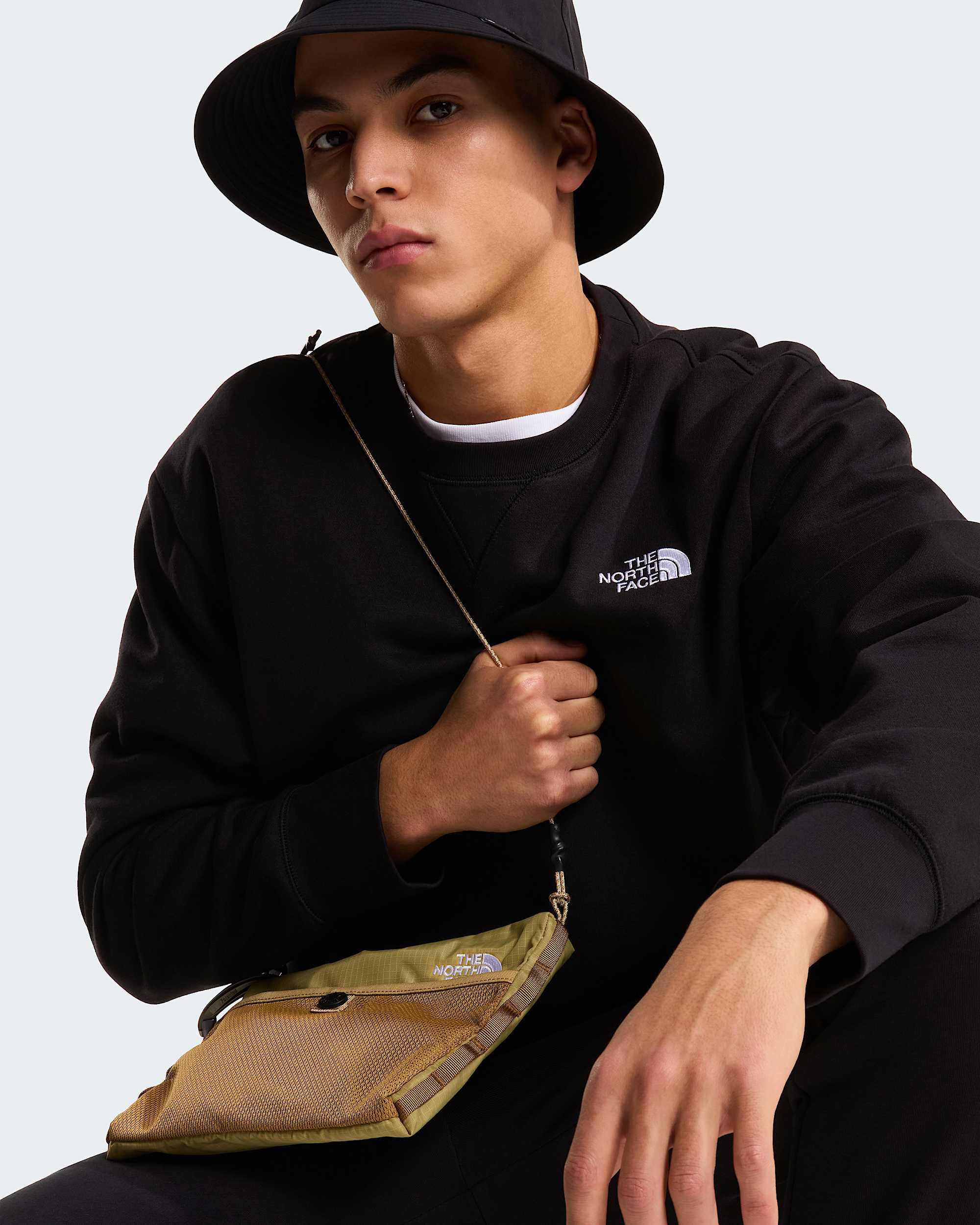 Mskie joggery o regularnym kroju Simple Dome Light TNF TNF Black ALT5