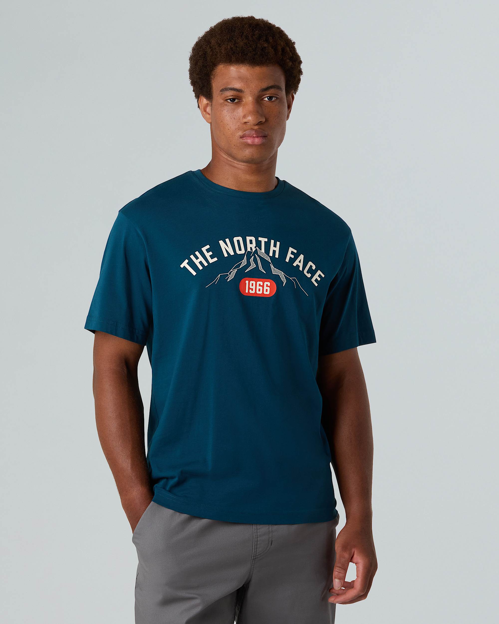 Tshirt Varsity Graphic pour homme TNF ALT4