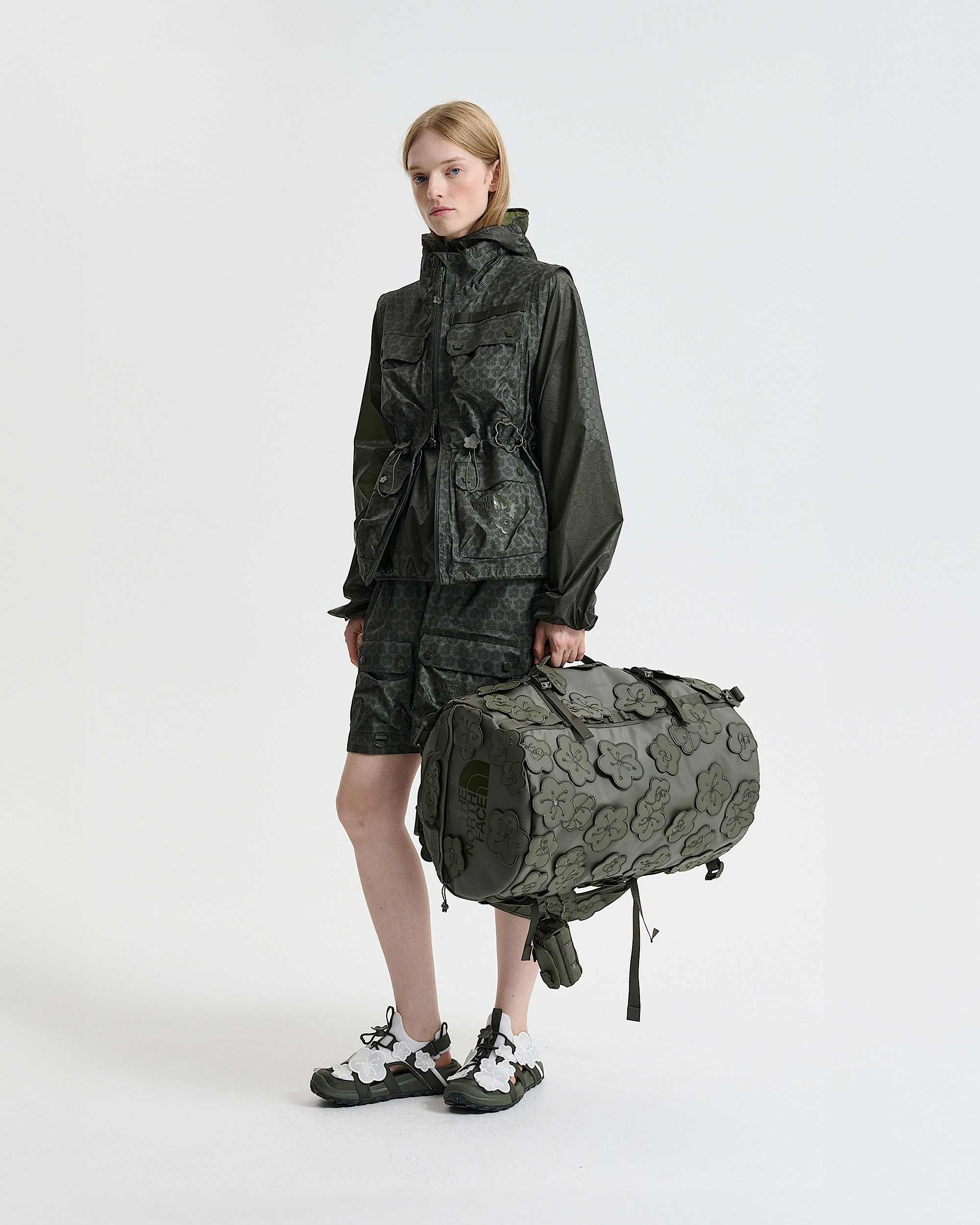 THE NORTH FACE × Cecilie Bahnsen ダッフルバッグ TNF X Cecilie Bahnsen Anna Base Camp Duffel - S | The North Face UK