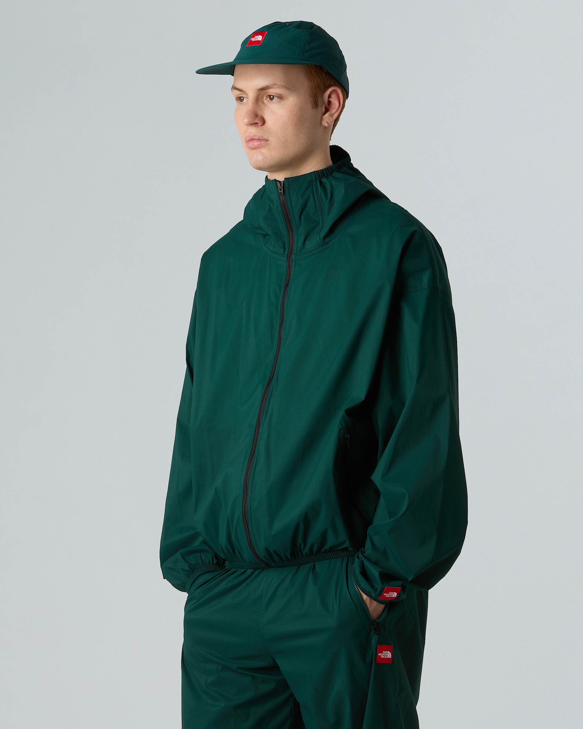 Veste  capuche coupevent compressible Red Box unisexe TNF alt4