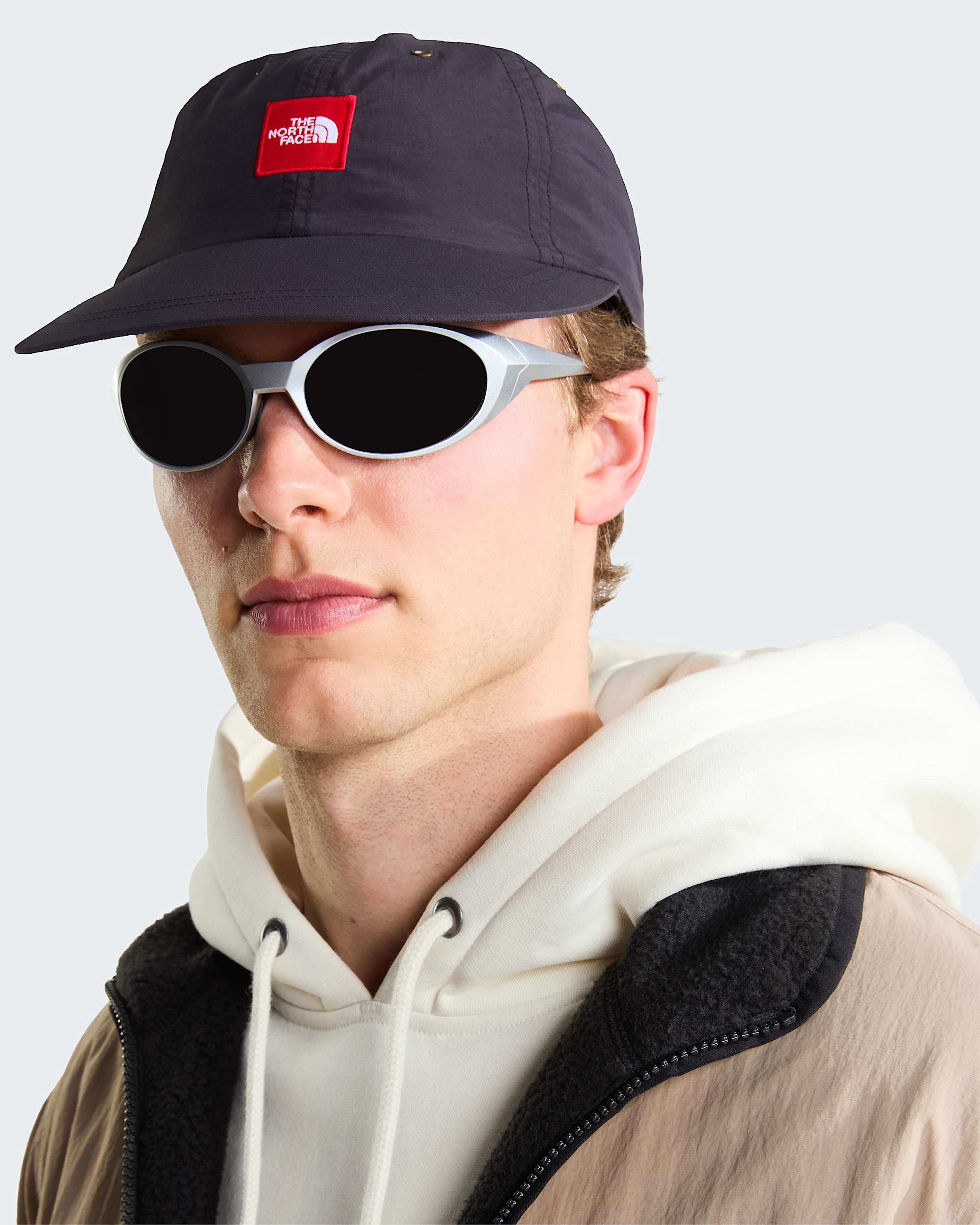 Red Box Nylonhoed TNF ALT1
