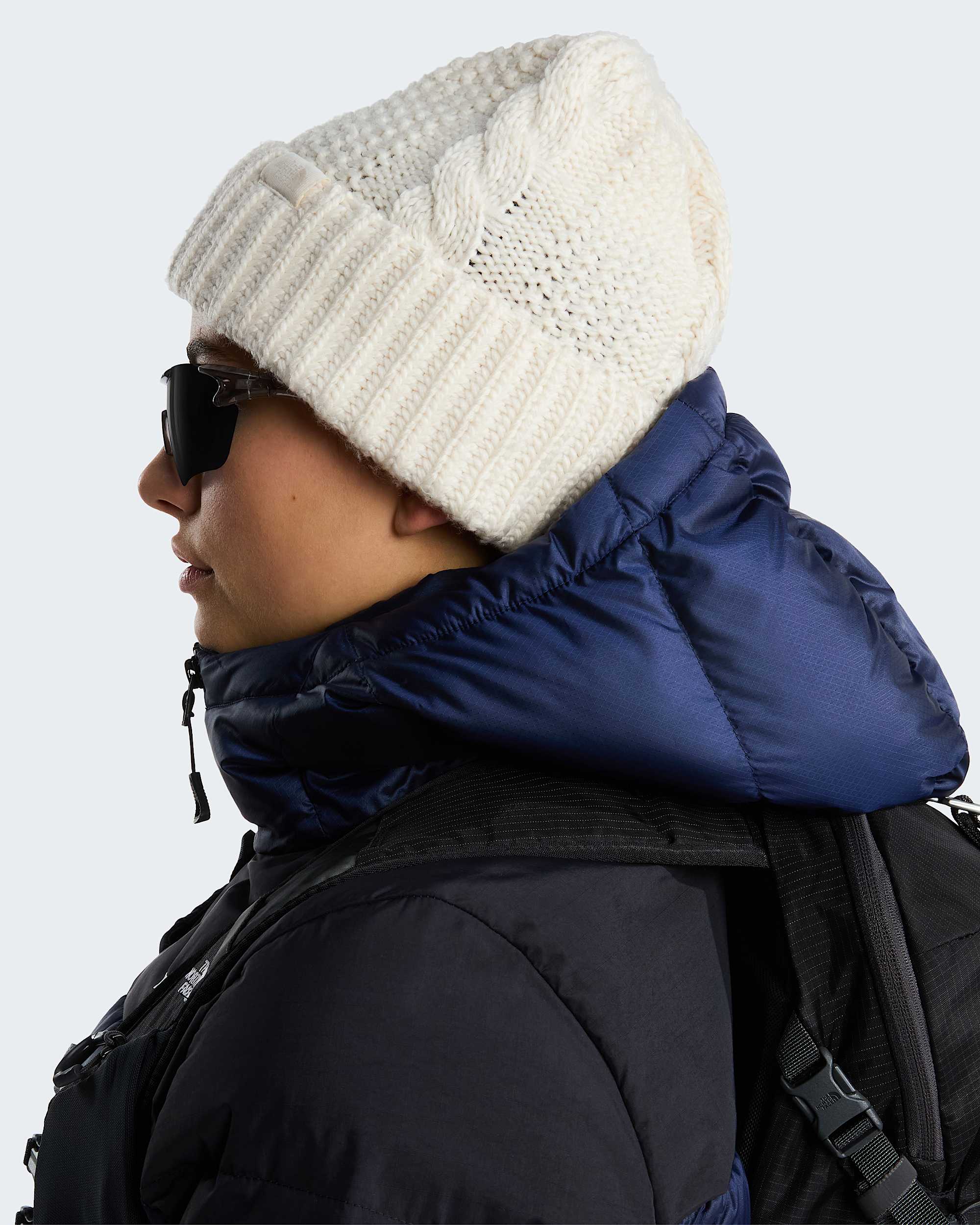 OhMega Beanie W TNF ALT3