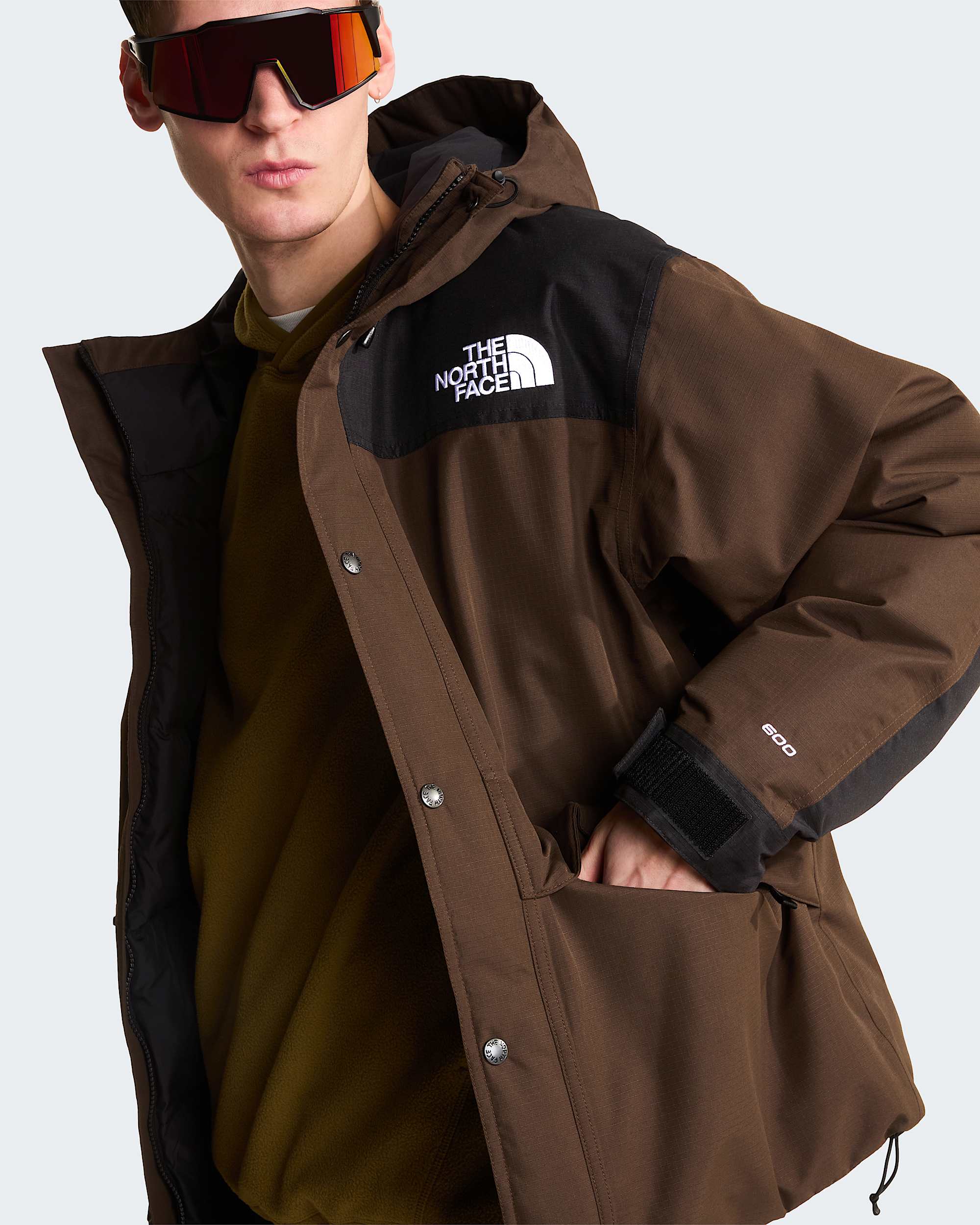 THE NORTH FACE ブラウン ポンチョ Men's Mountain Down Jacket | The North Face SE