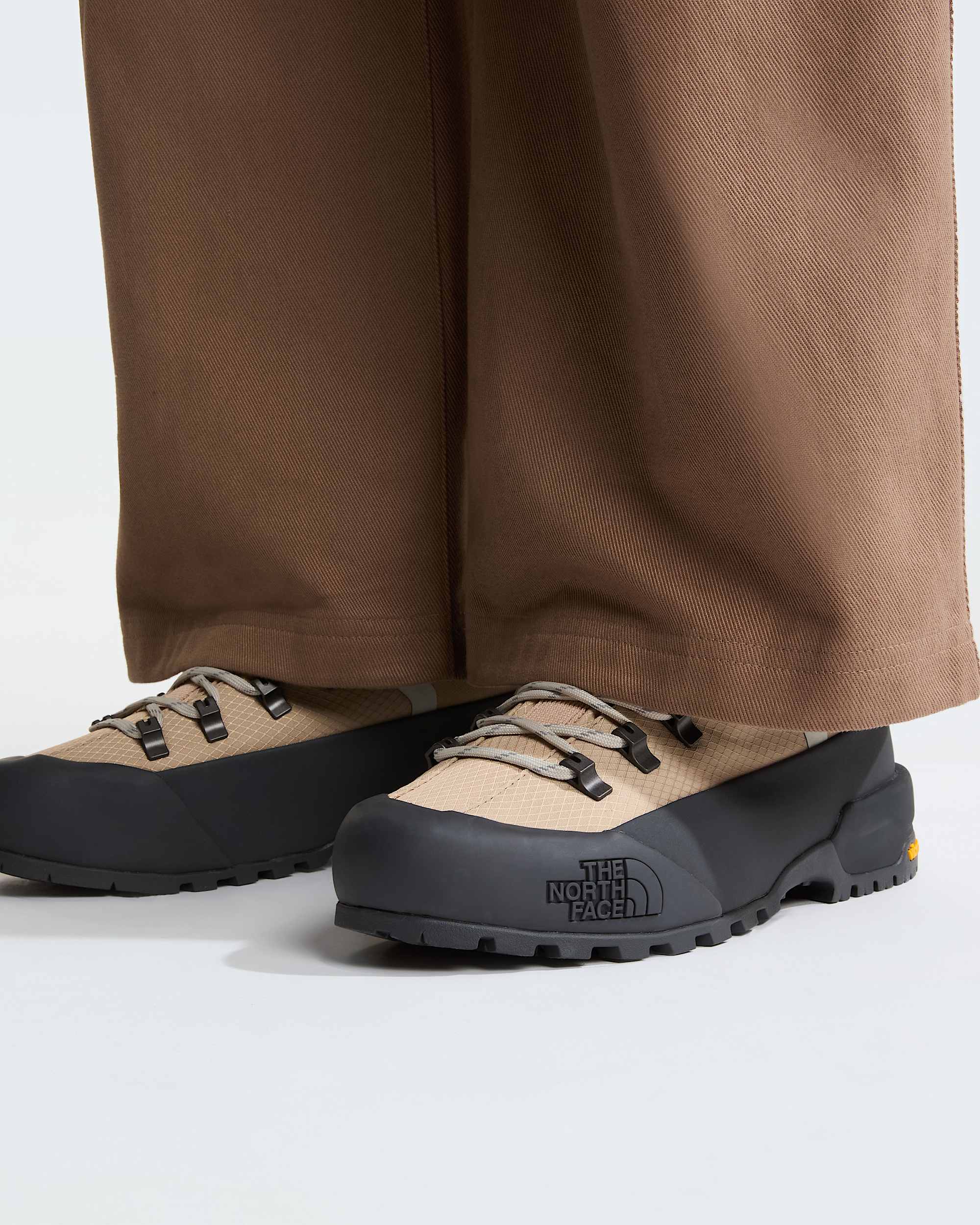 Buty Glenclyffe Low GORETEX TNF Timeless TaupeAnthracite ALT4