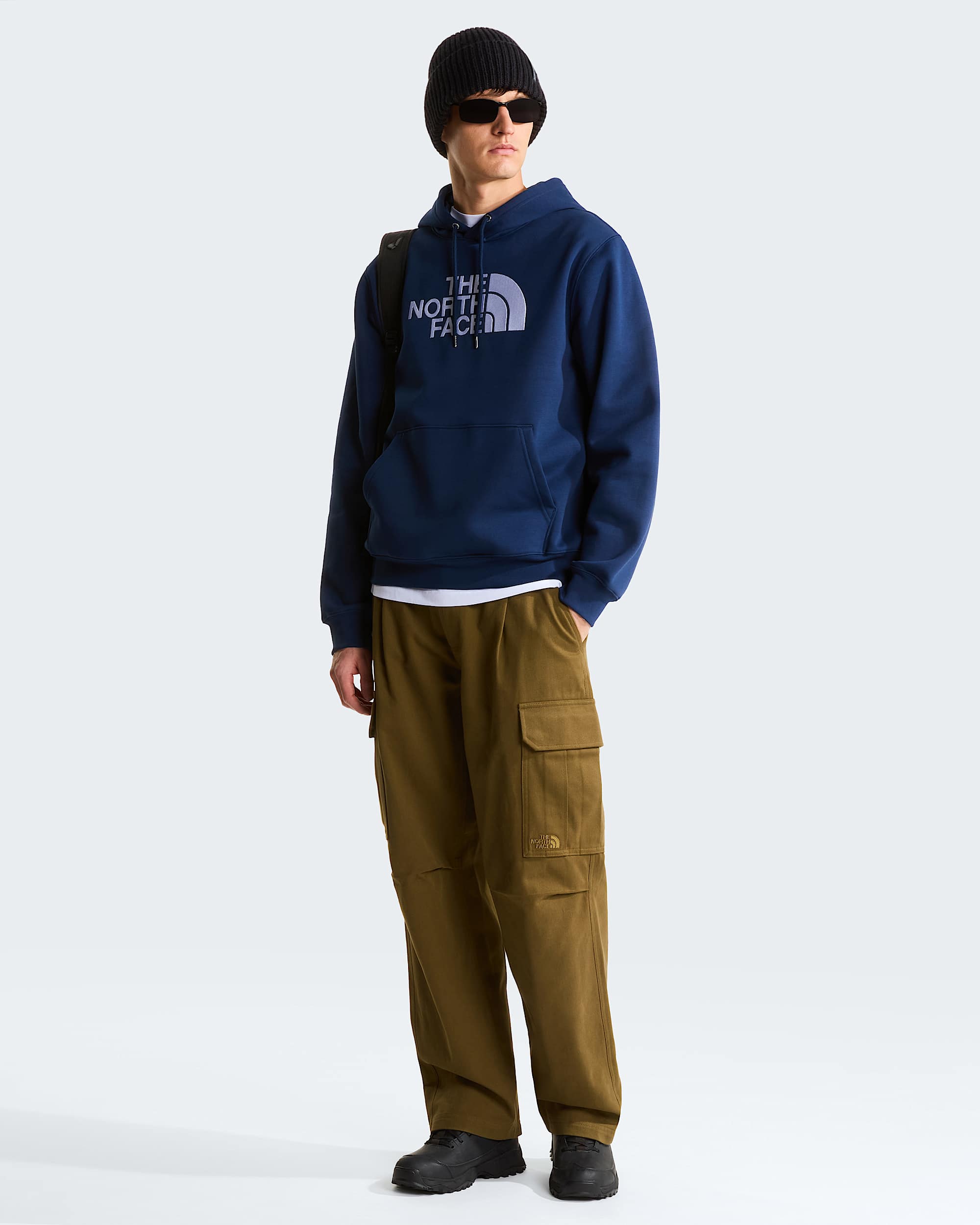 Felpa con cappuccio TNF Essential Drew Peak Regular da uomo TNF ALT1