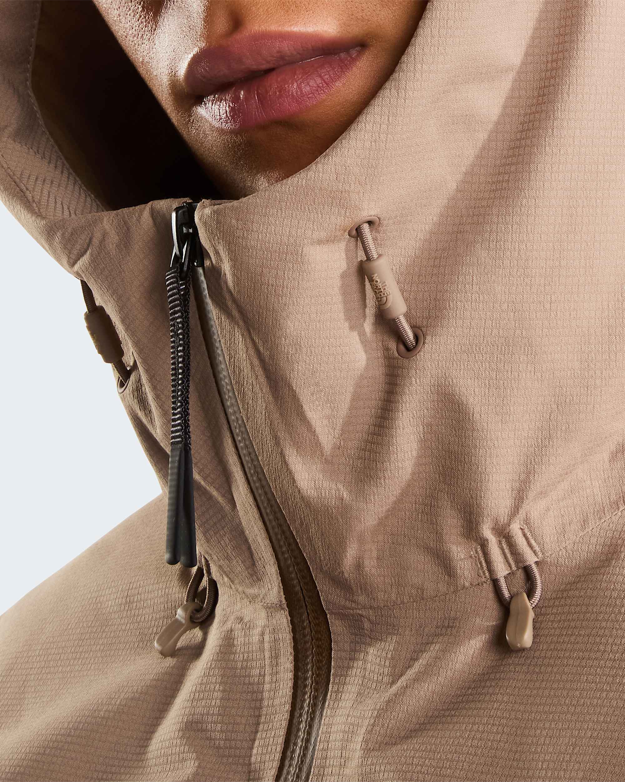 Womens TNF Range Lightweight Hooded Jacket TNF ALT6