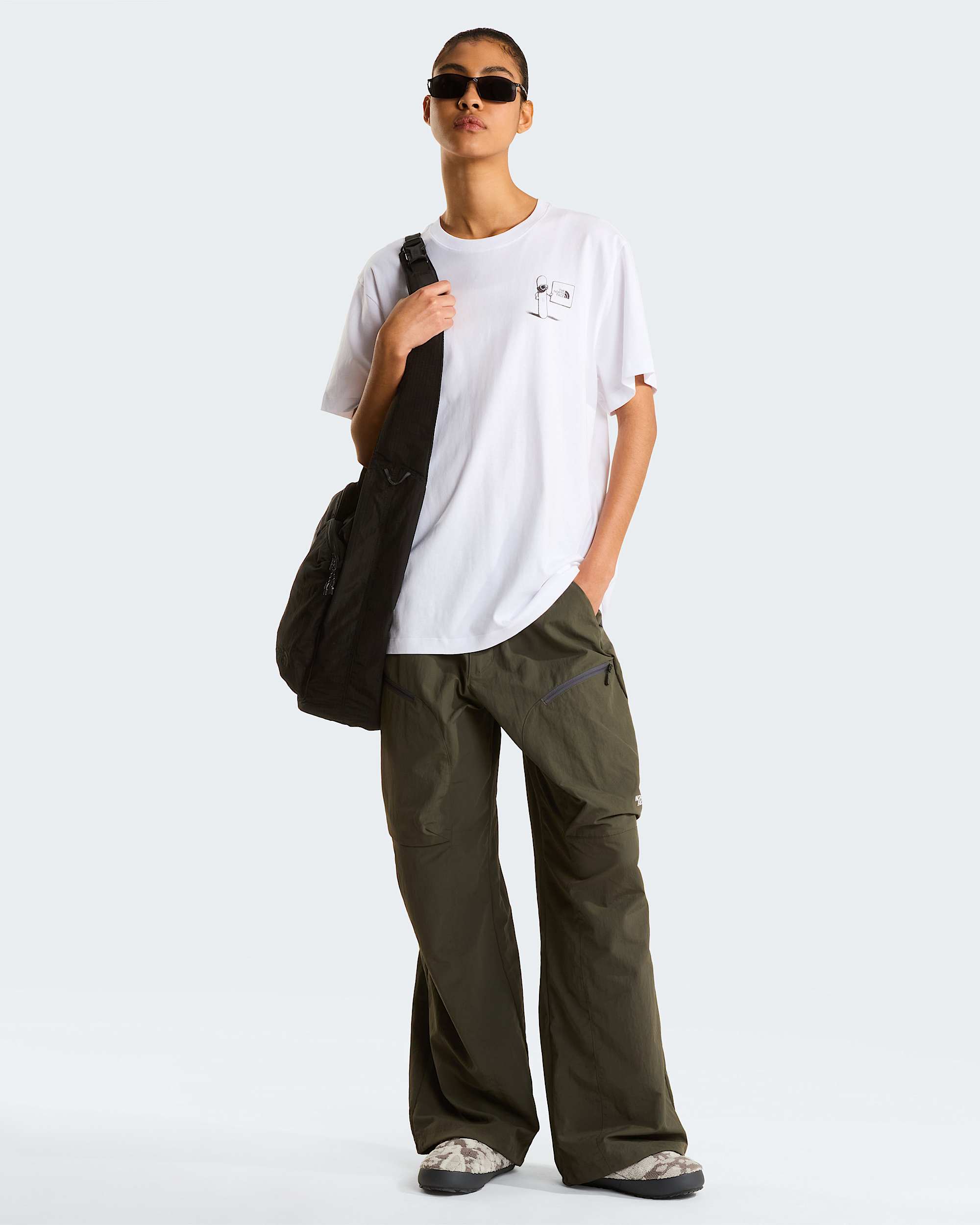 Unisex Opposites Attract Relaxed Graphic TShirt TNF ALT14