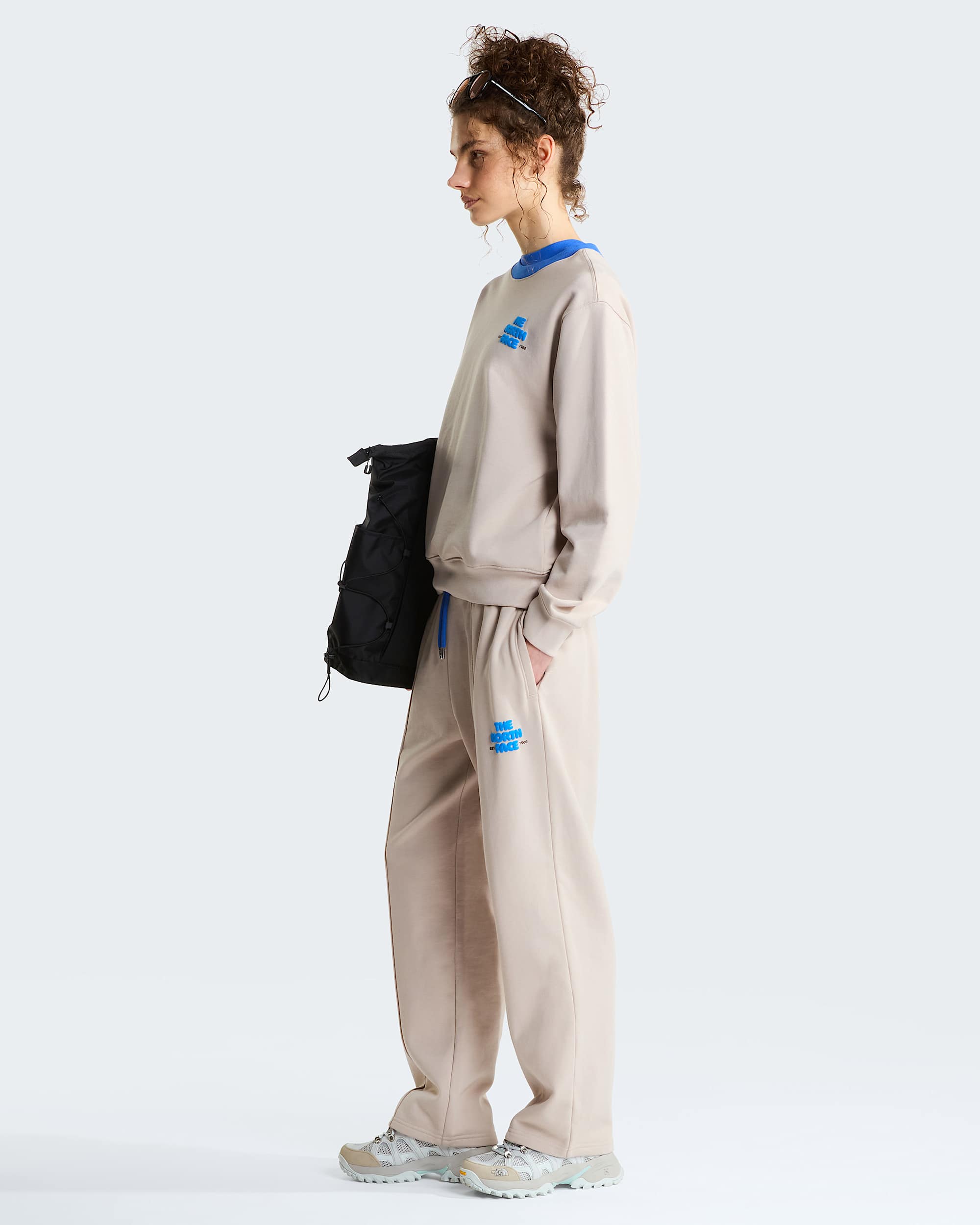 Womens Explore Fonts Relaxed Graphic Joggers TNF ALT1