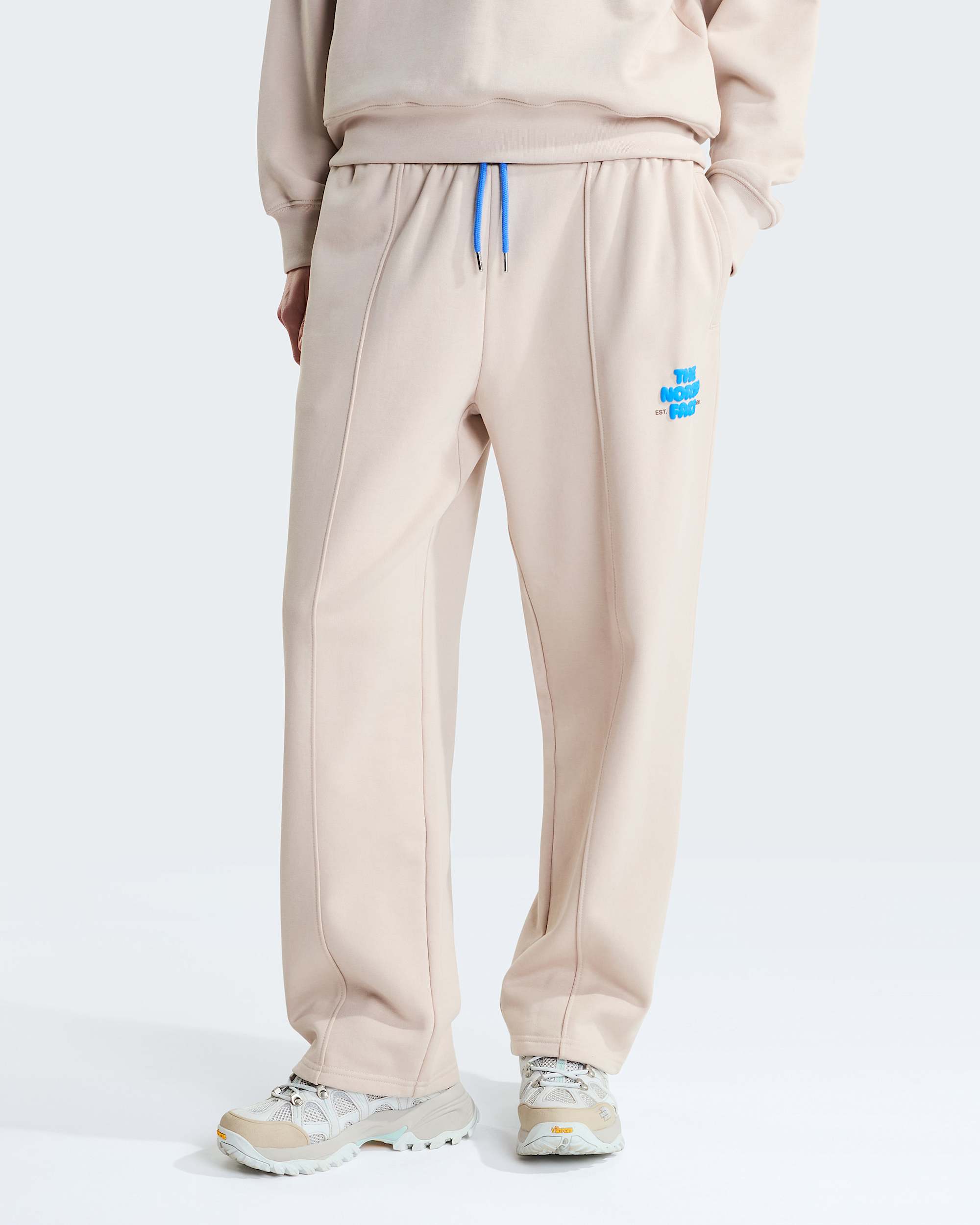 Womens Explore Fonts Relaxed Graphic Joggers TNF HERO