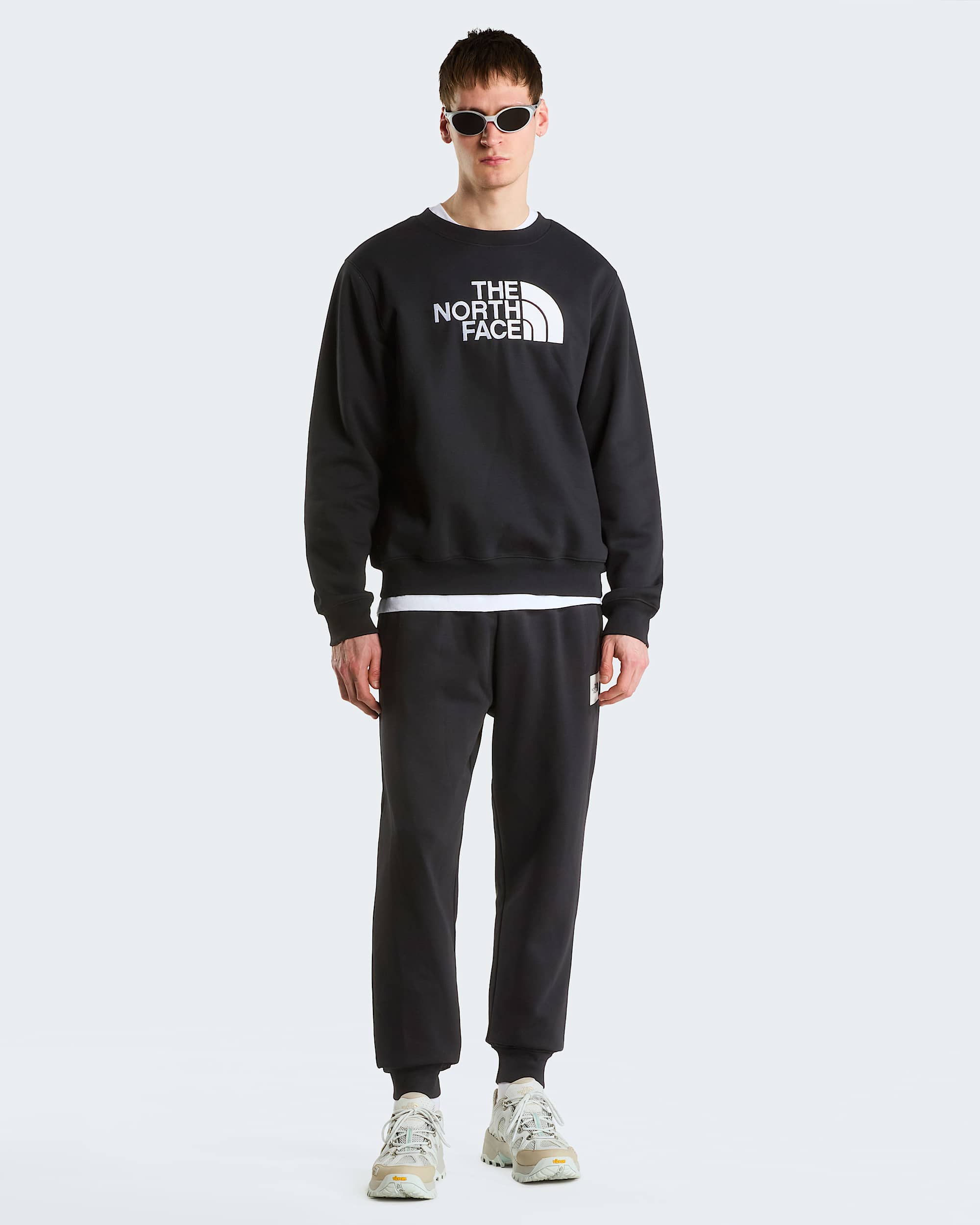Mens TNF Essential Drew Peak Regular Sweatshirt TNF alt1