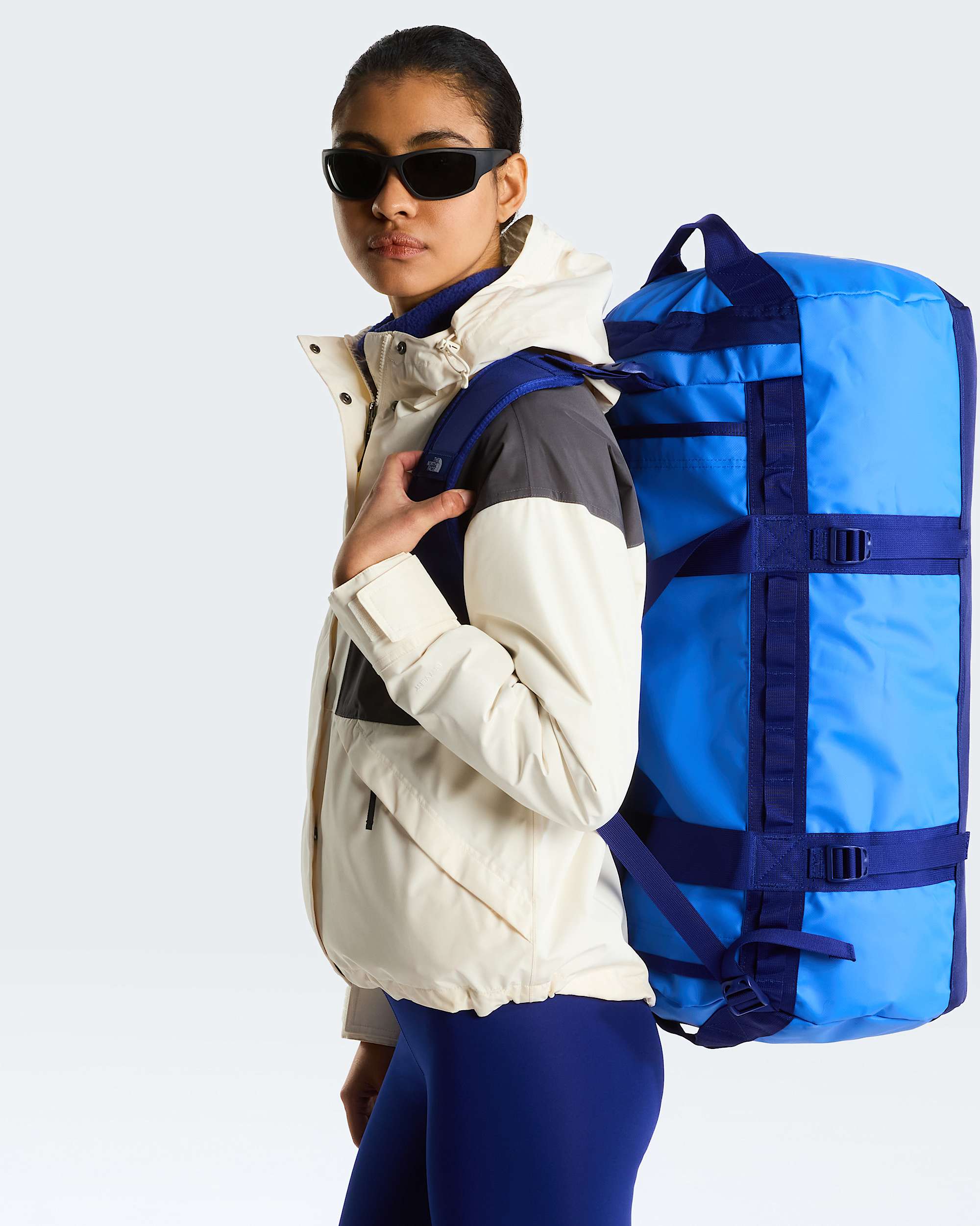 Base Camp Duffel 71L  Medium TNF ALT1