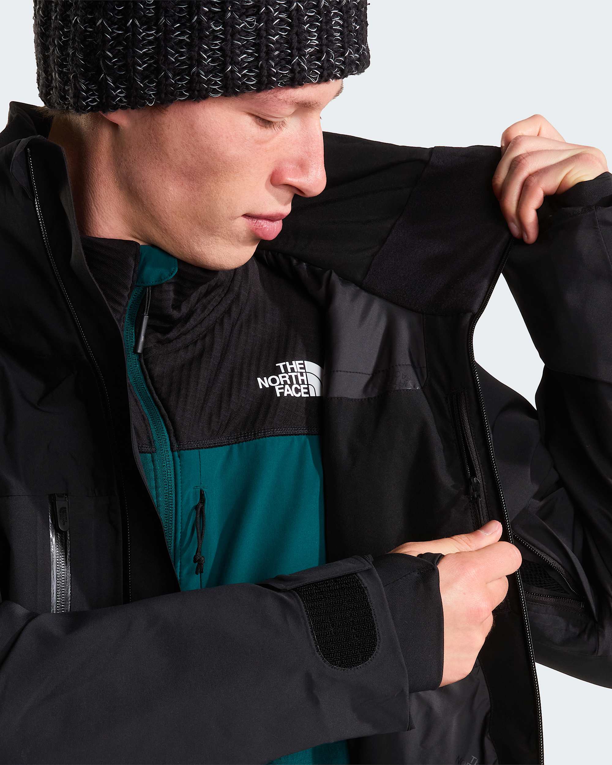 Mens Chakal Jacket TNF ALT16