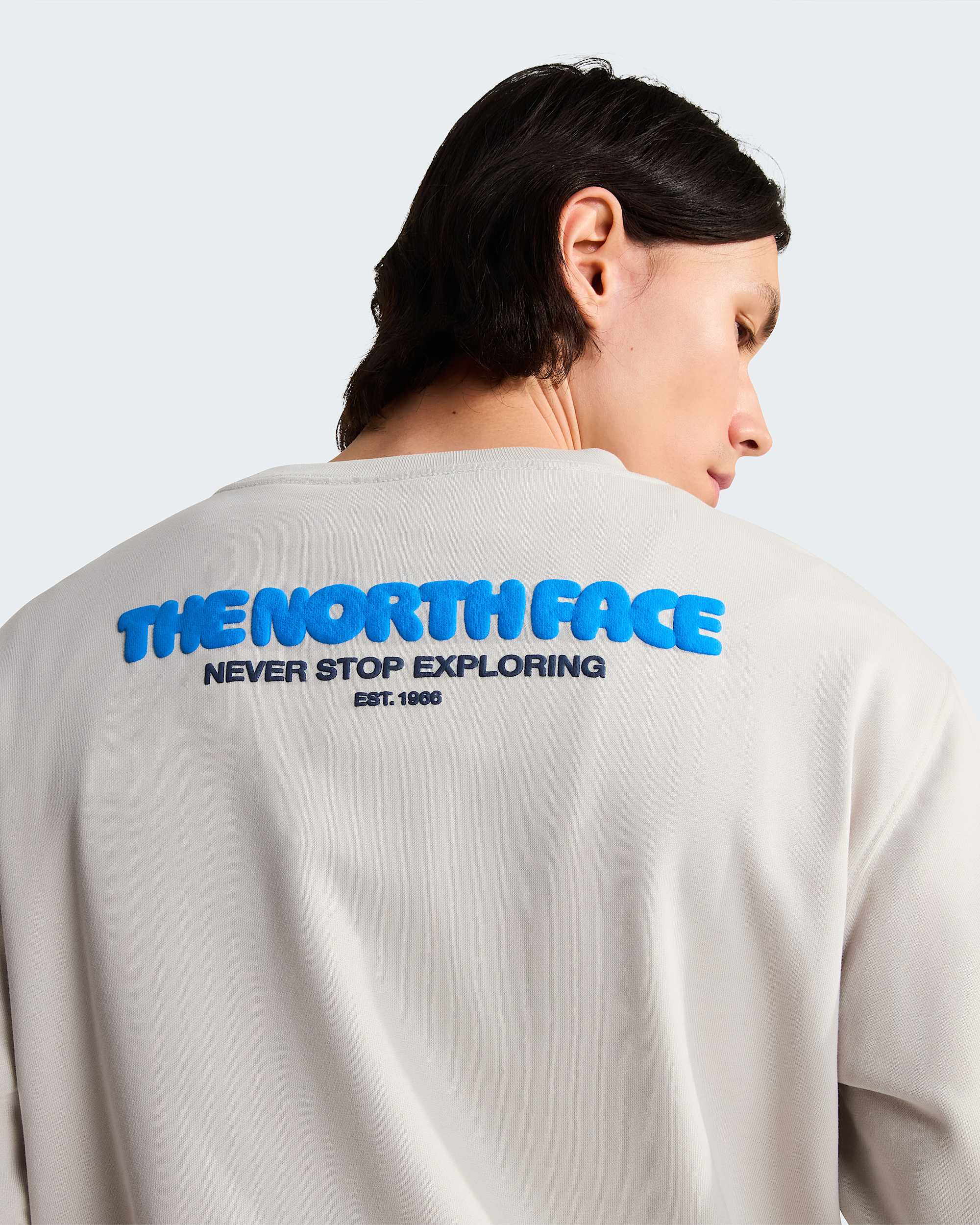 Mens Explore Fonts Relaxed Graphic Sweatshirt TNF ALT5