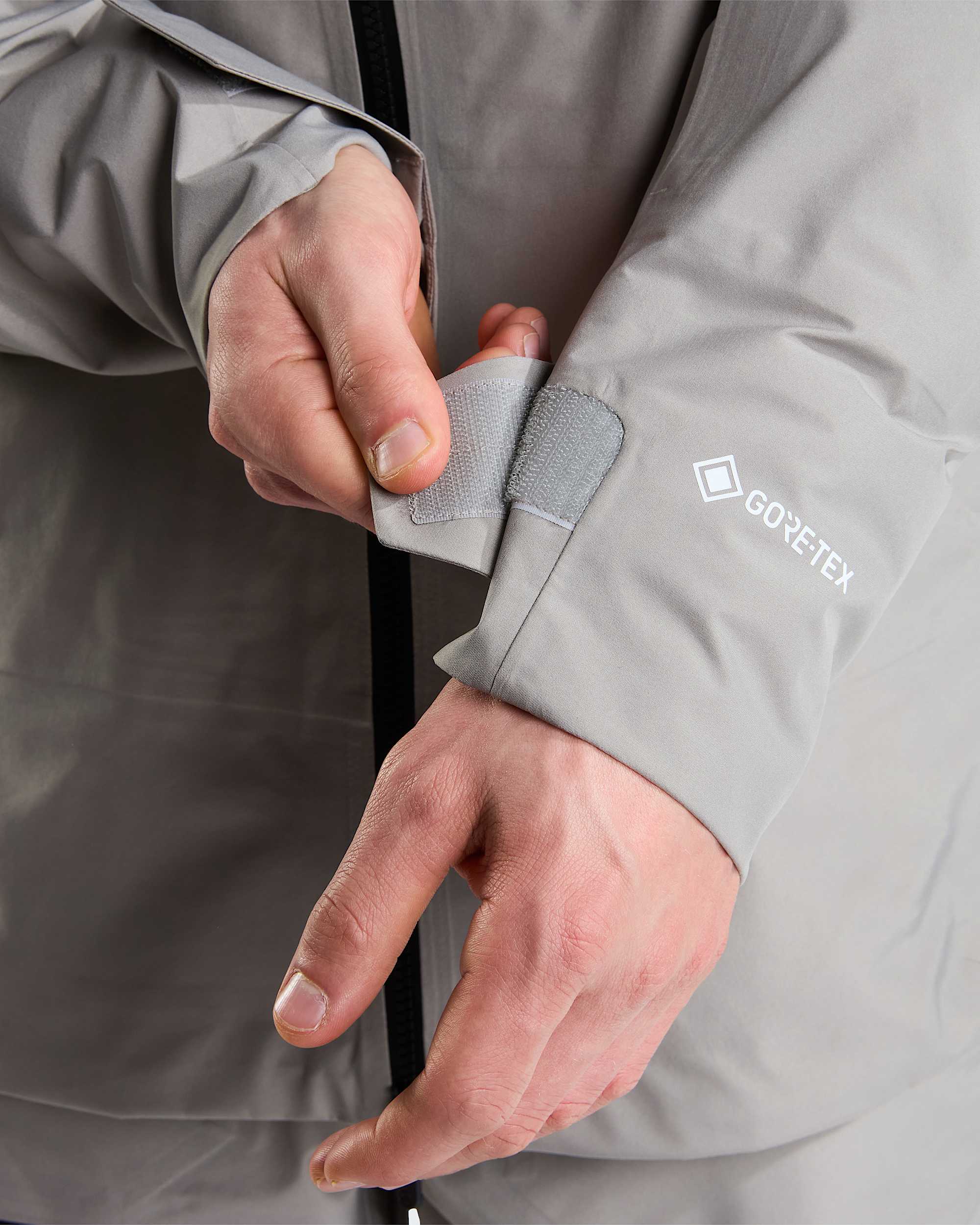 Mens Summit Eastwall GORETEX Jacket TNF alt10