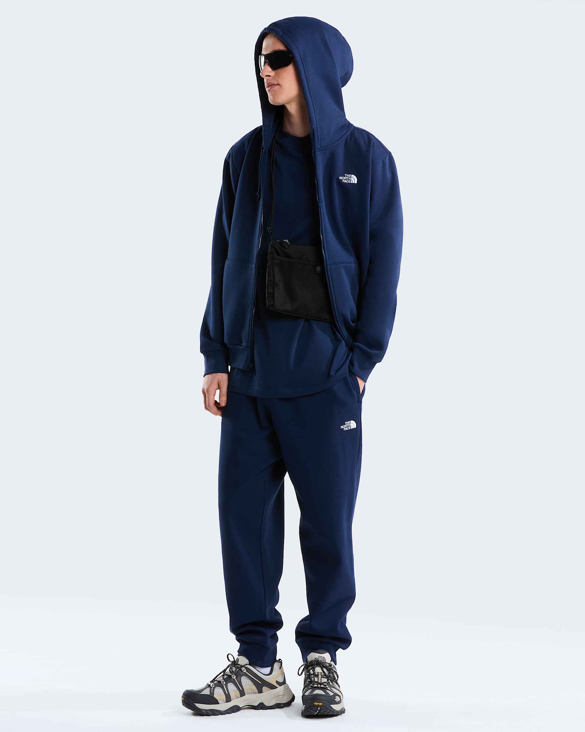 Mens Evolution Simple Dome Regular Joggers TNF alt1