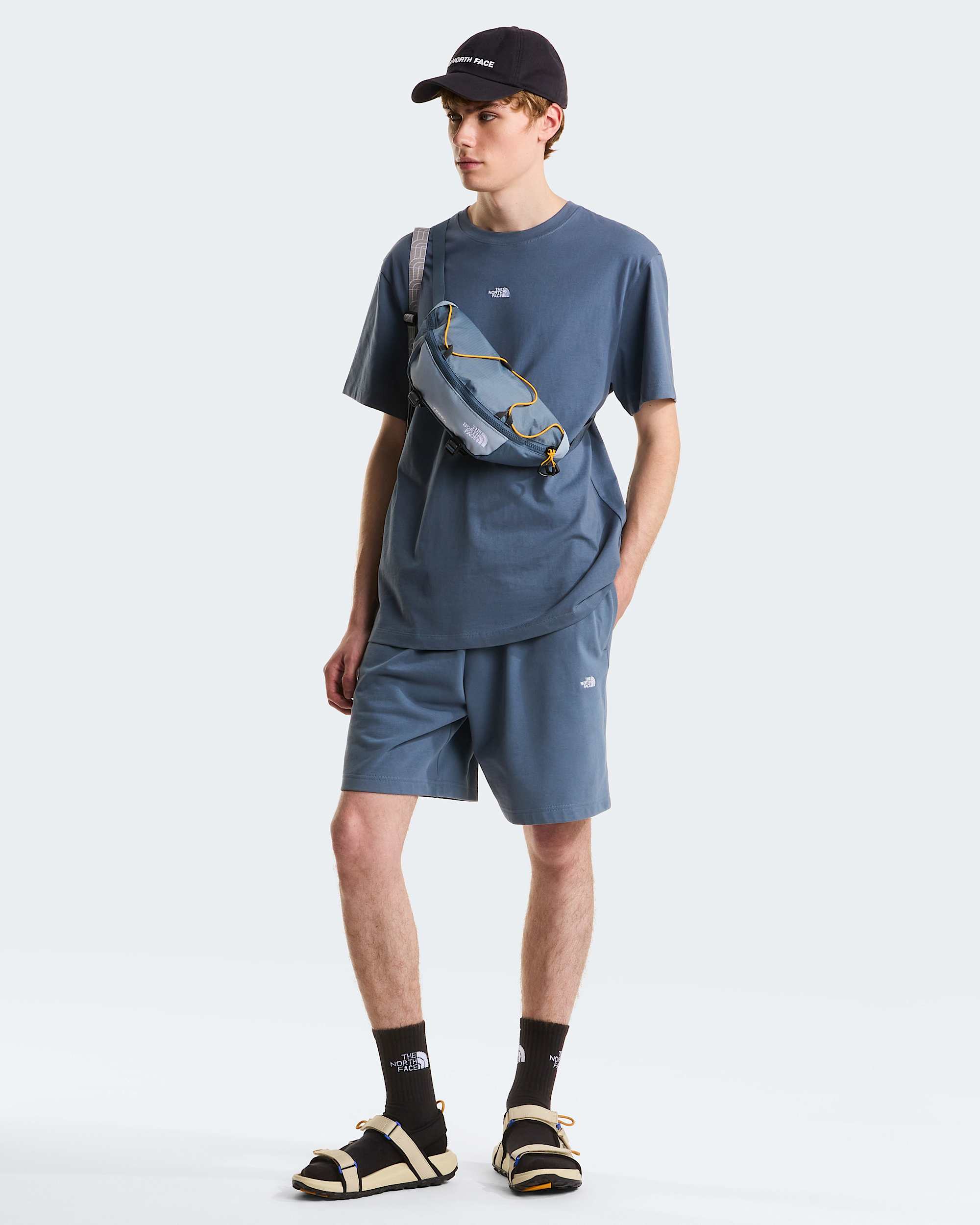 Essential leichte  relaxt geschnittene Shorts fr Herren TNF alt5
