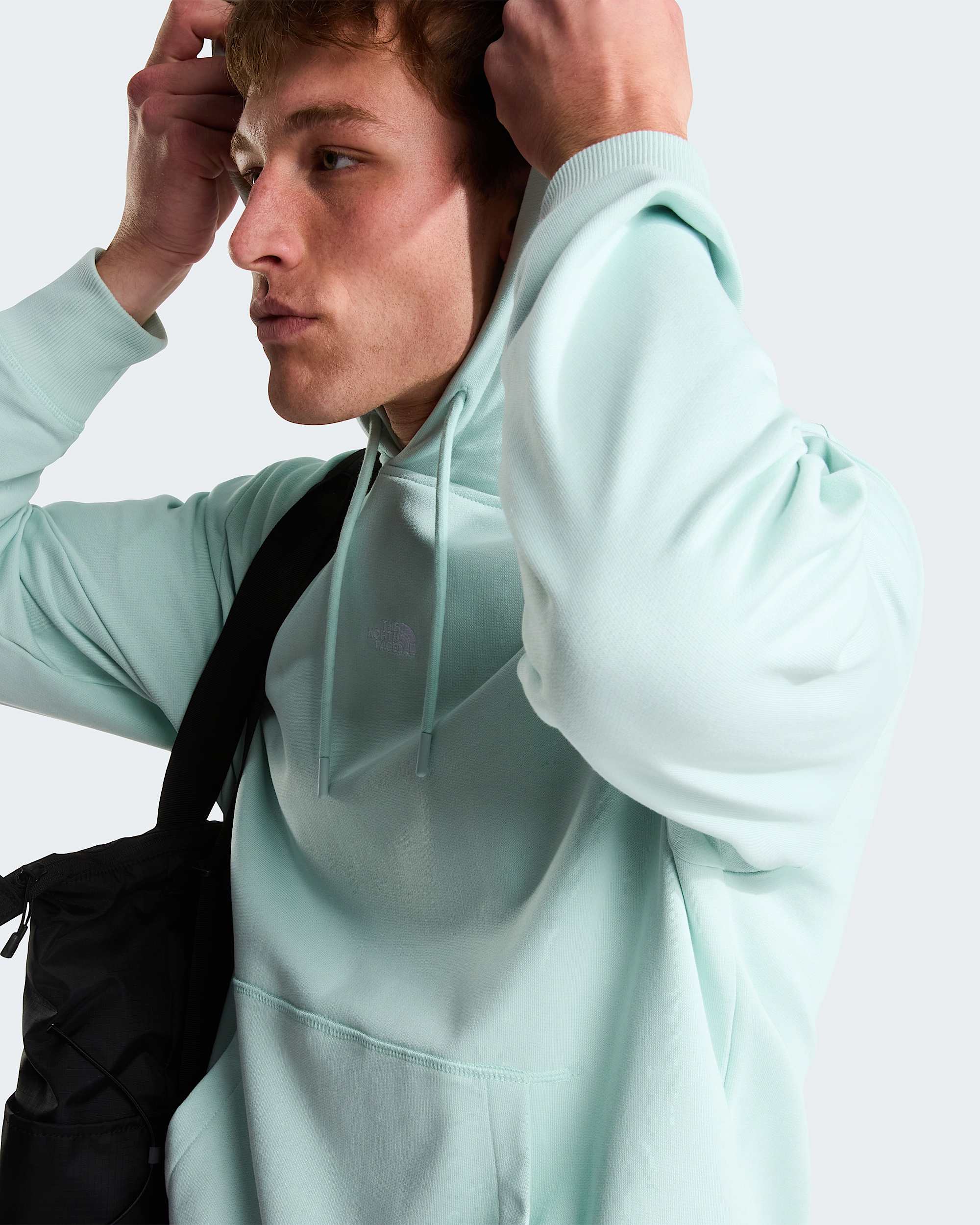 Sweat  capuche dcontract lger Essential unisexe TNF alt10