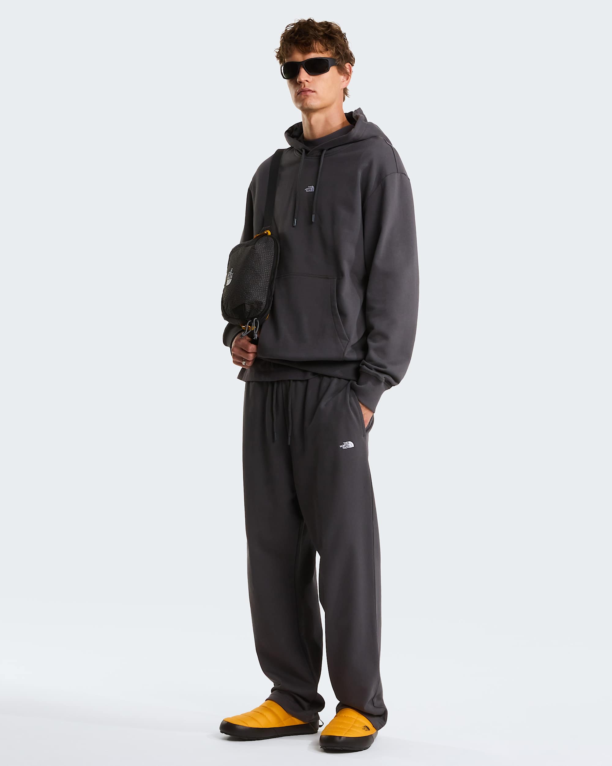 Essential Light relaxt geschnittener Kapuzenpulli in Unisex TNF alt5