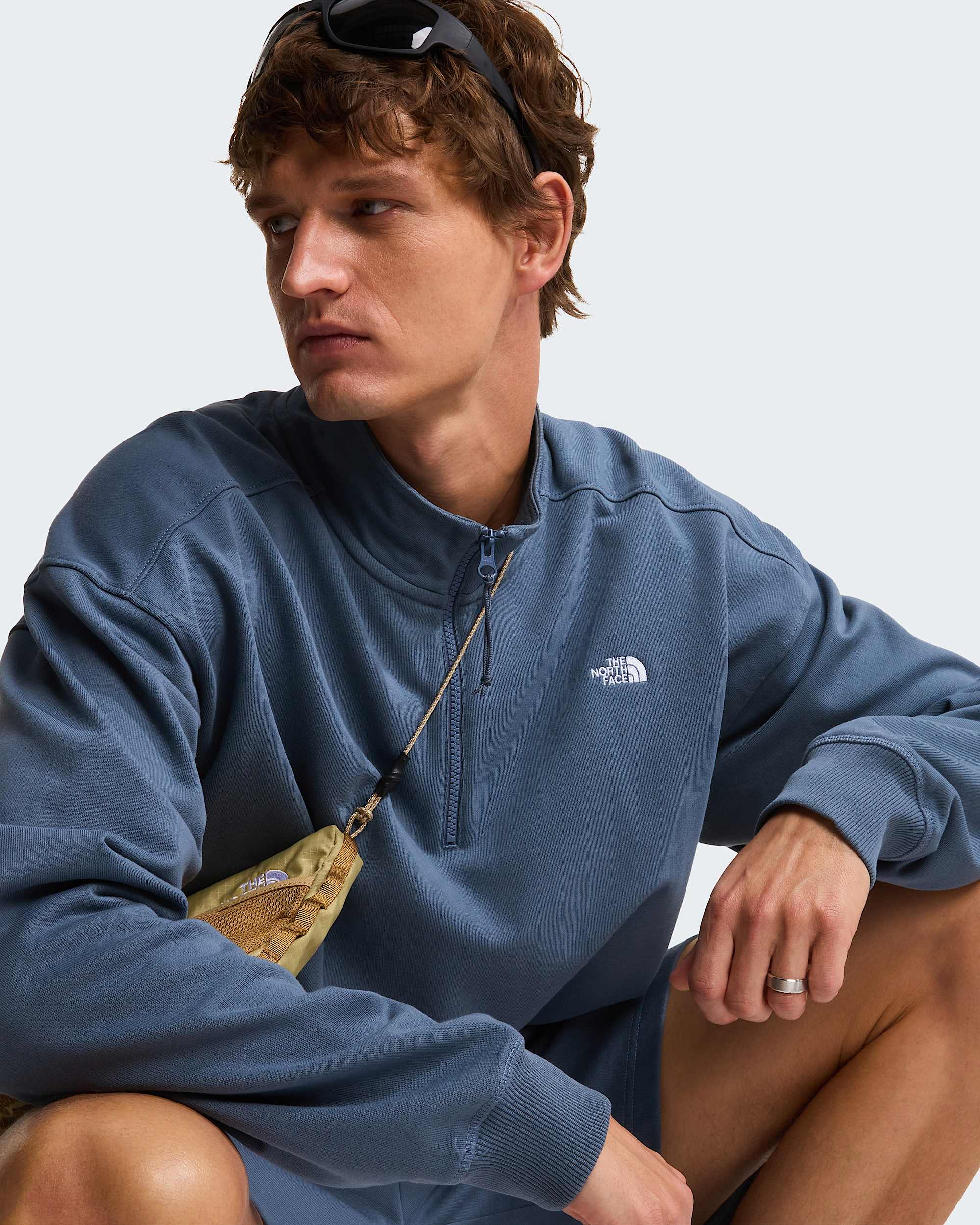 Essential leicht  relaxt geschnittenes Sweatshirt mit 14langem RV in Unisex TNF alt9