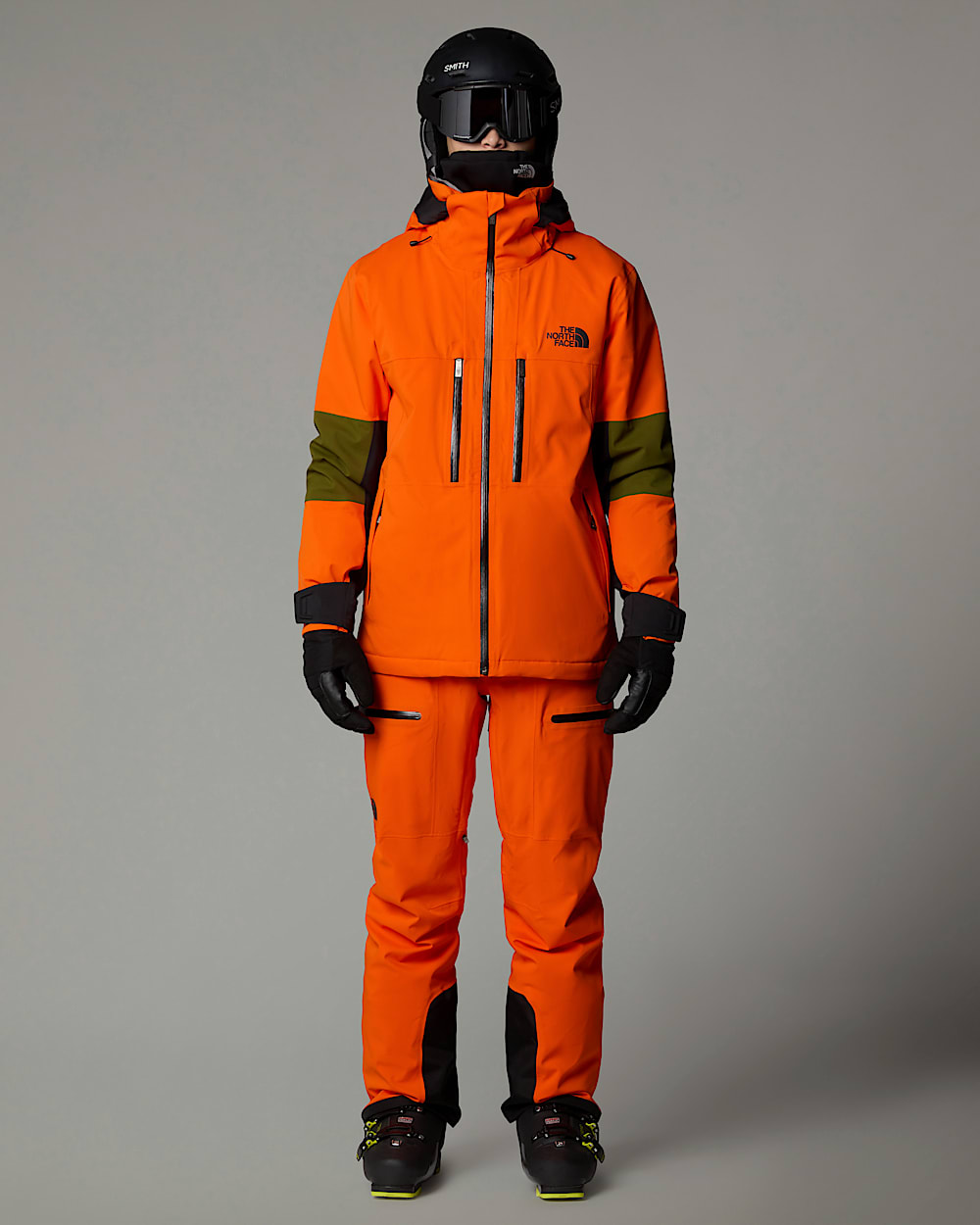 Mens Chakal Trousers TNF ALT1