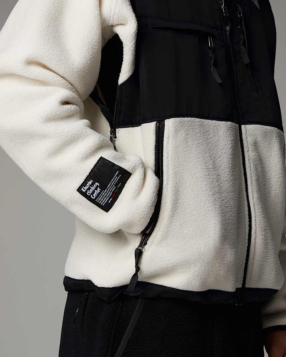 Mens Retro Denali Jacket TNF ALT8