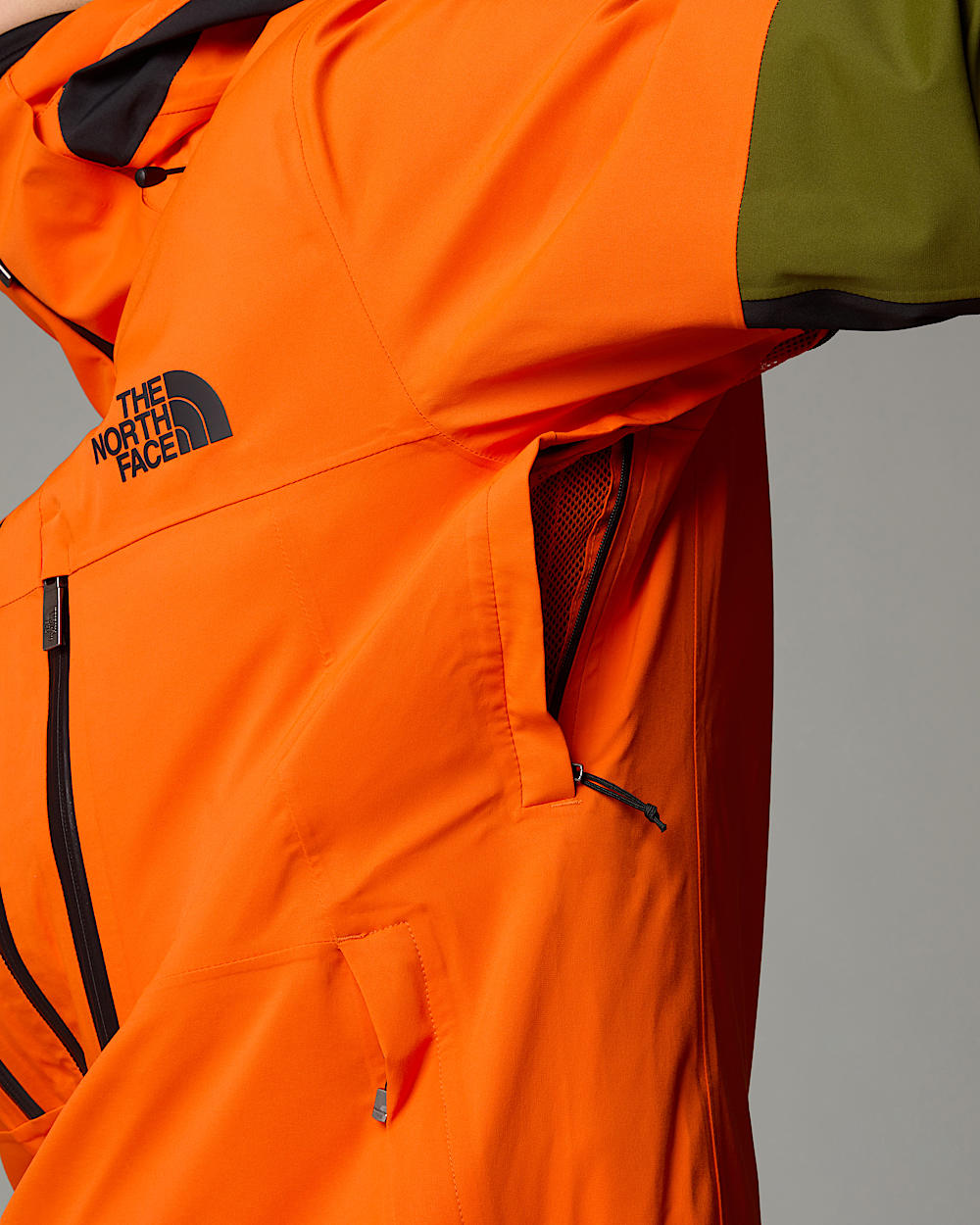 Mens Chakal Jacket TNF ALT10