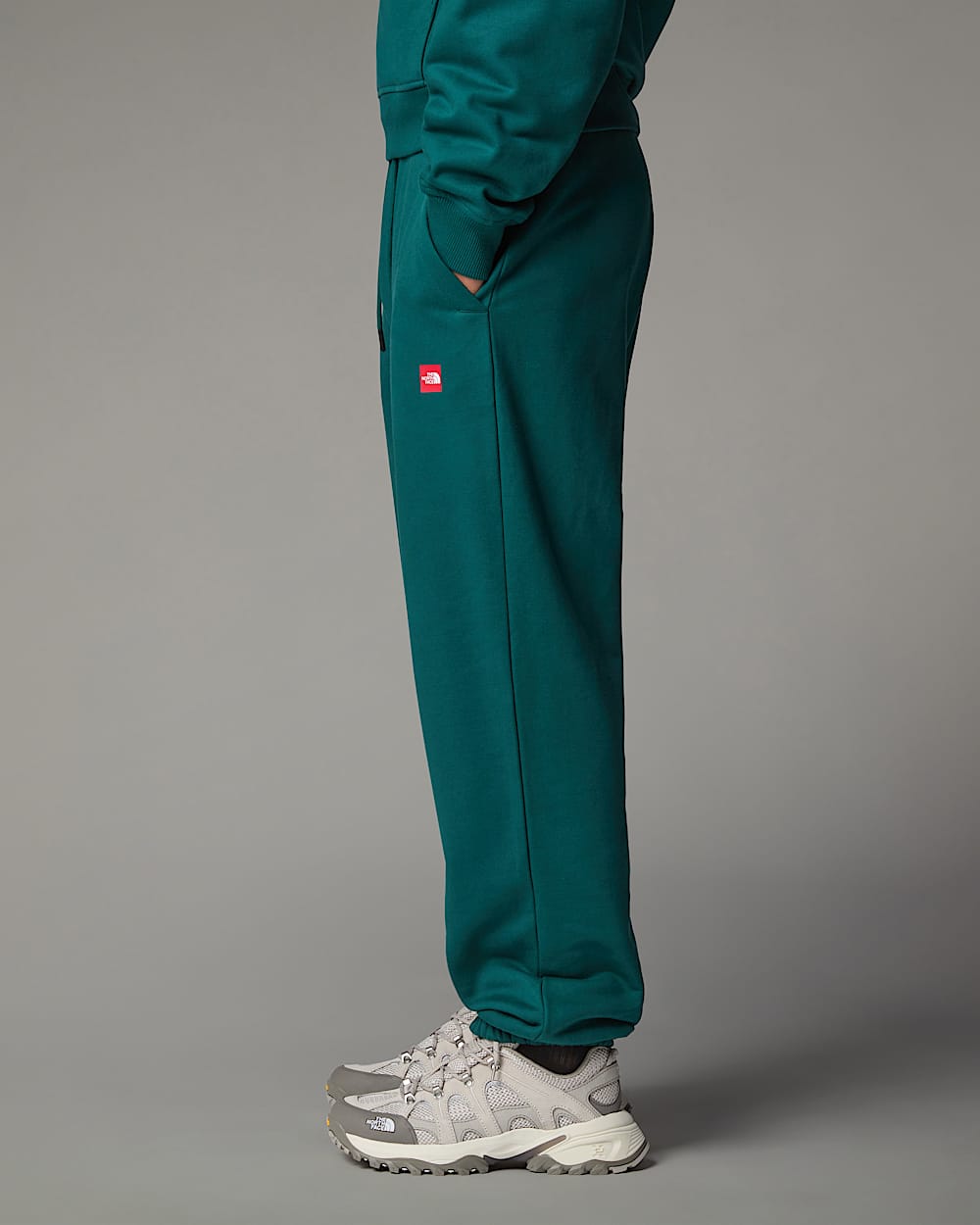 AXYS Relaxed Joggers TNF ALT4