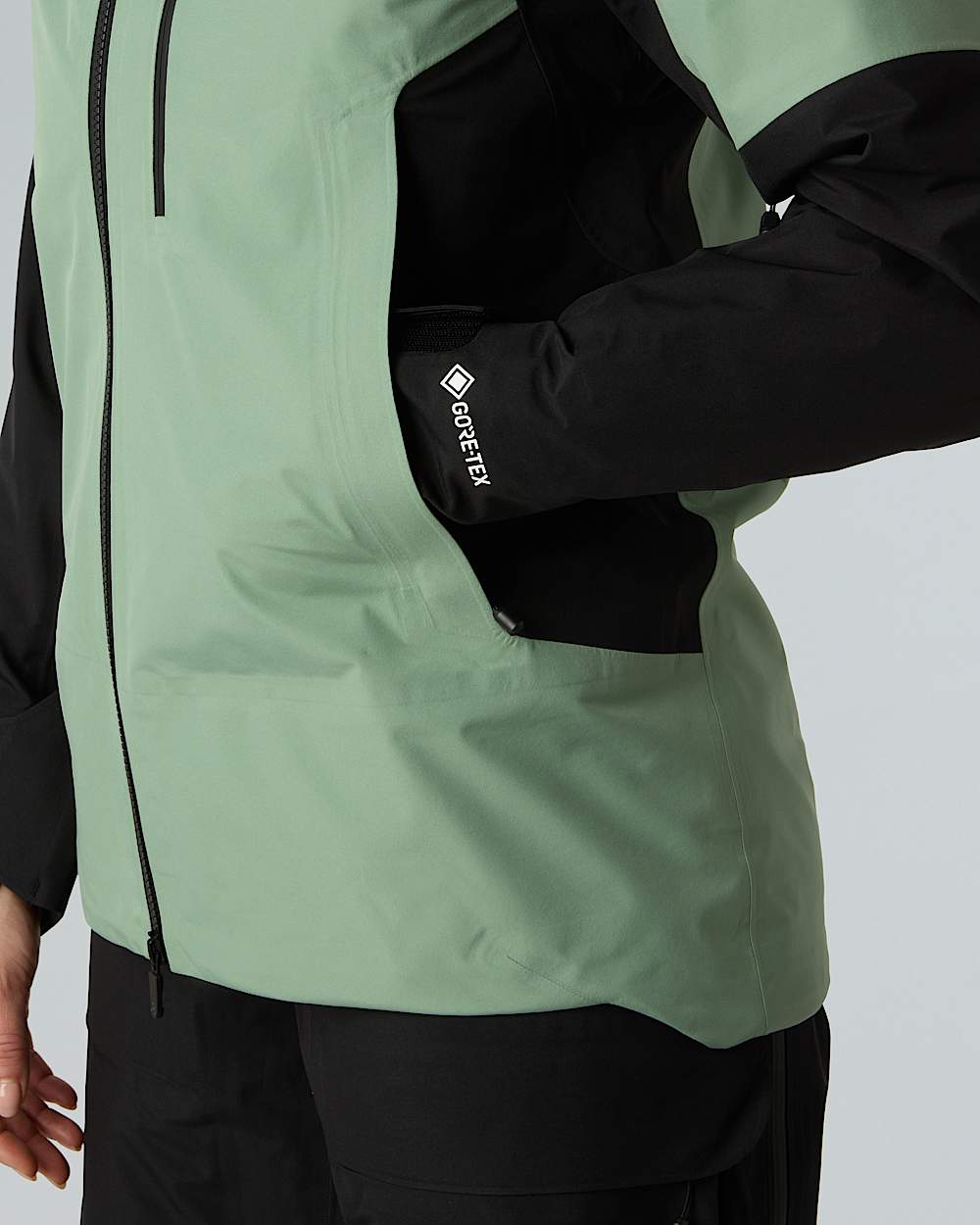 Womens Summit Eastwall GORETEX Jacket TNF ALT7