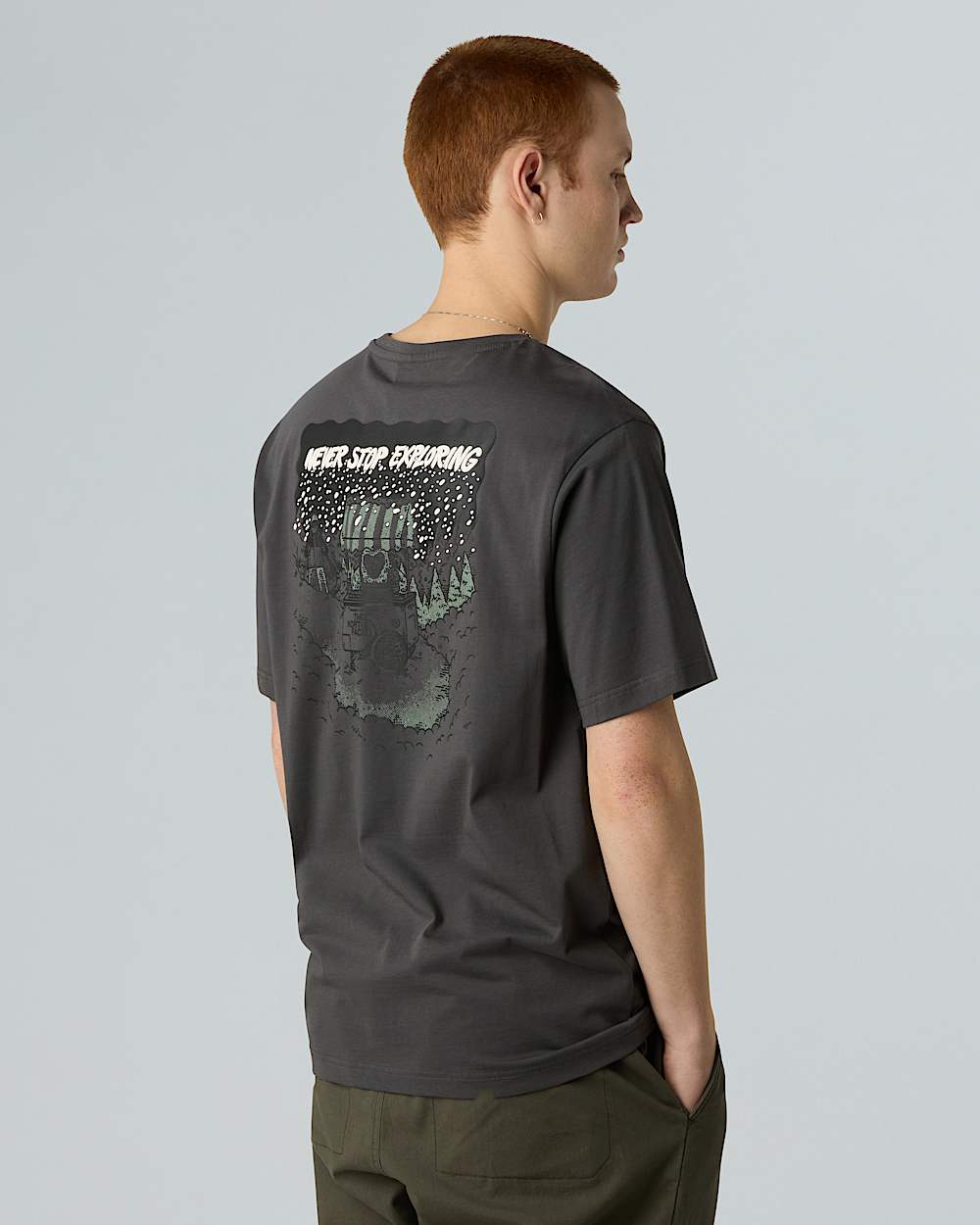 Tshirt dcontract Powder Days Graphic unisexe TNF ALT2