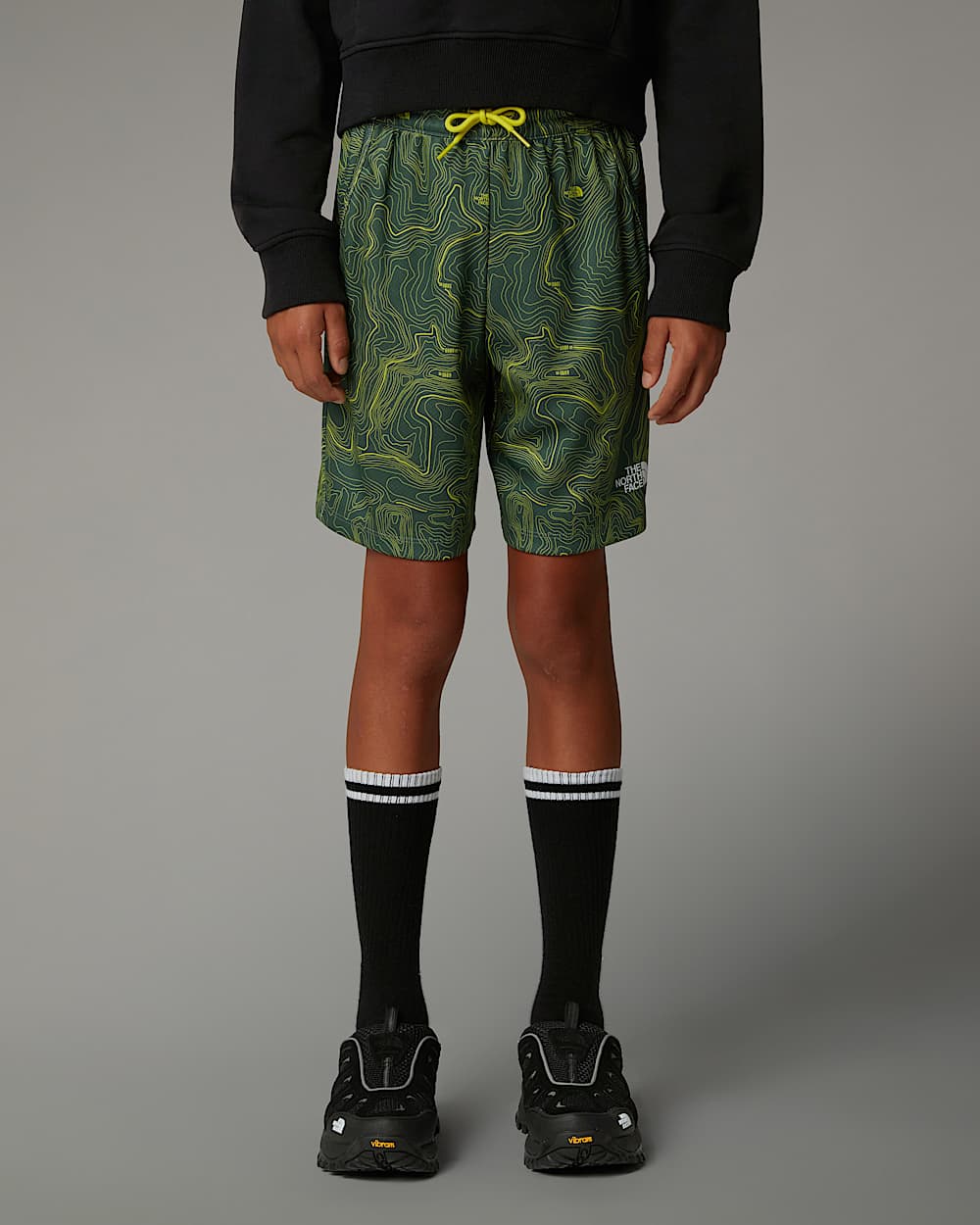 Boys Never Stop Shorts TNF ALT4