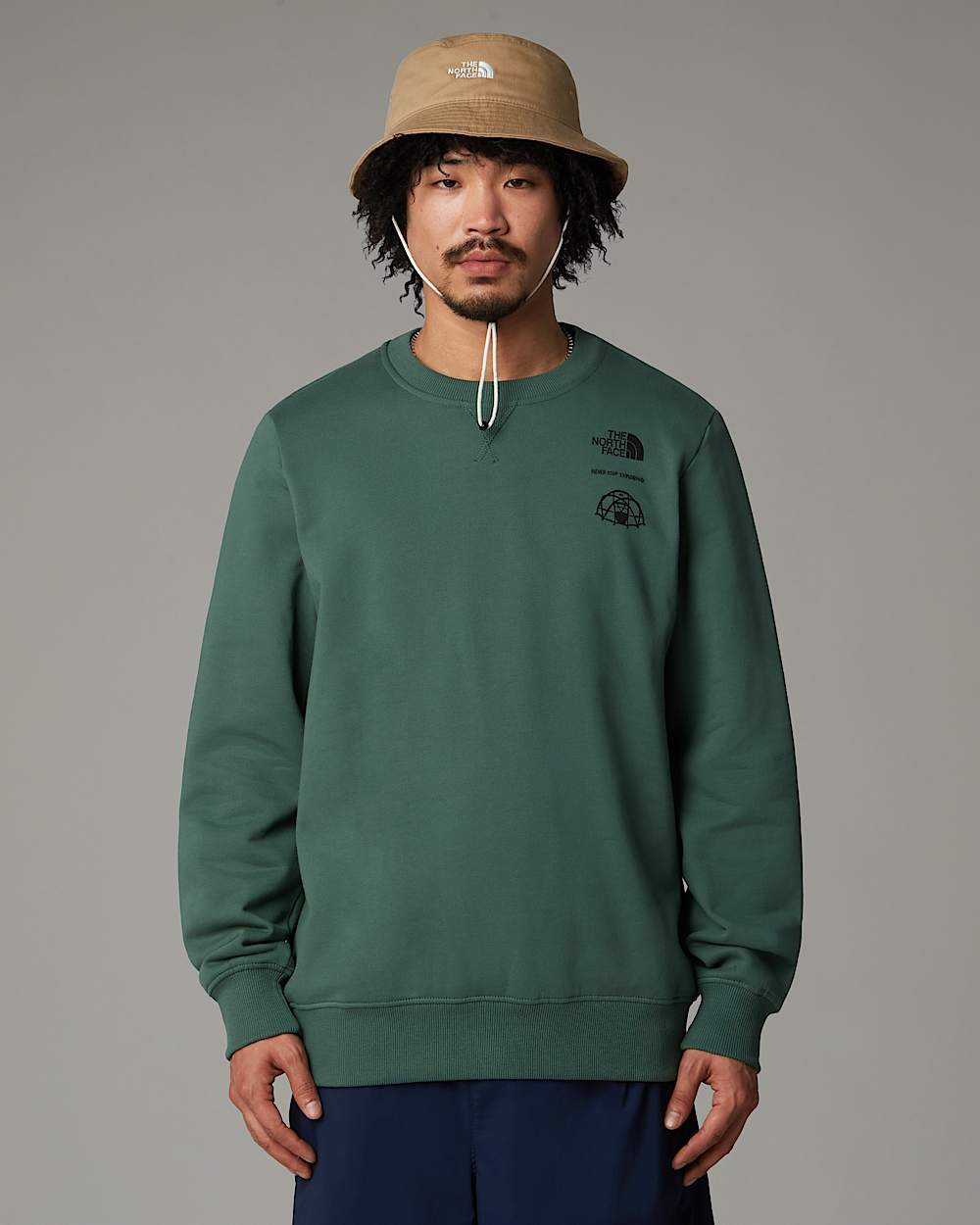 Mens Outdoor Graphic Sweatshirt TNF ALT5