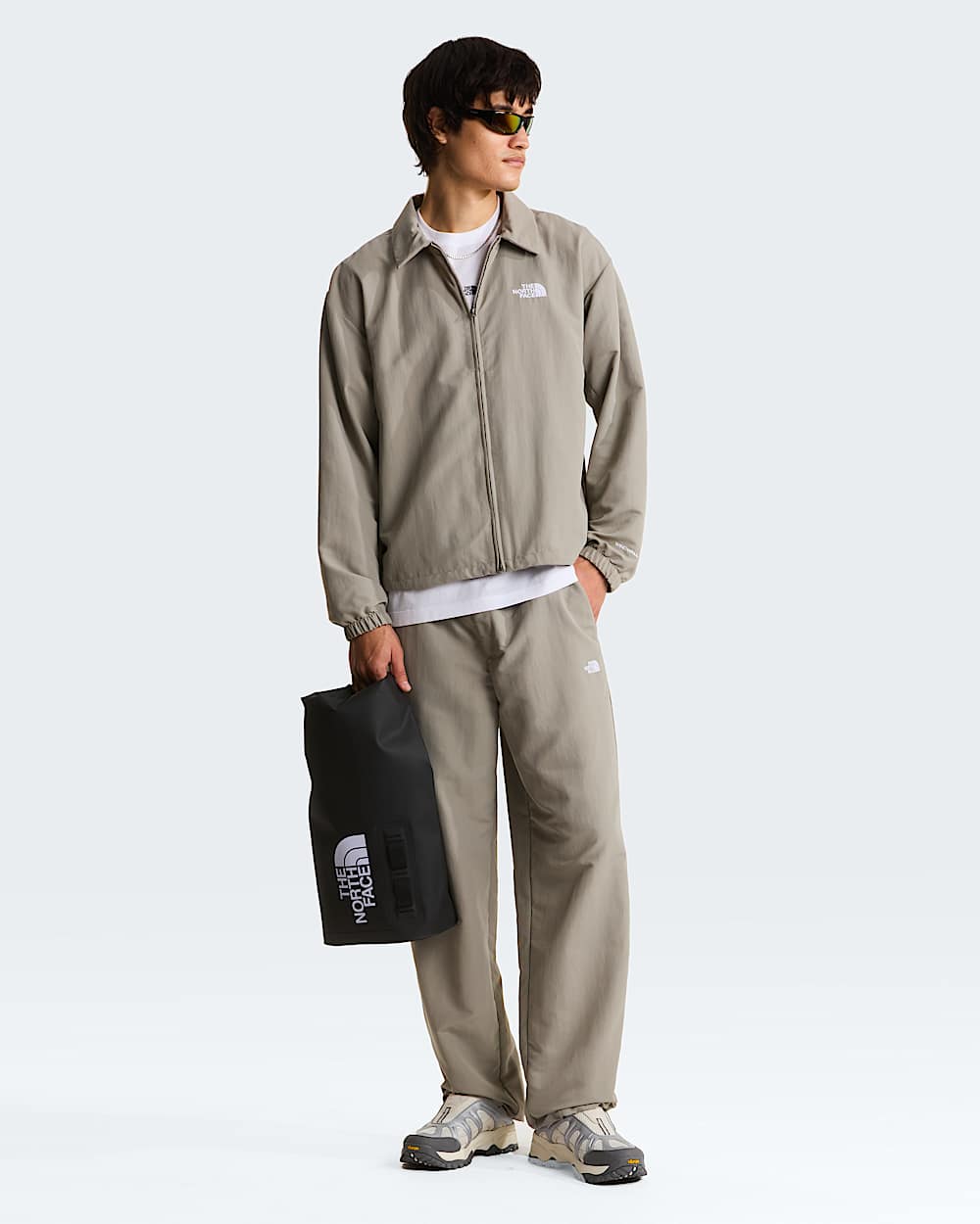 Mens TNF Easy Wind Trousers TNF ALT1