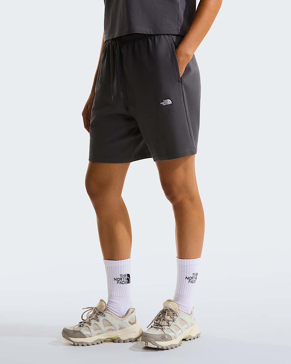 Essential Light relaxt geschnittene Shorts für Damen