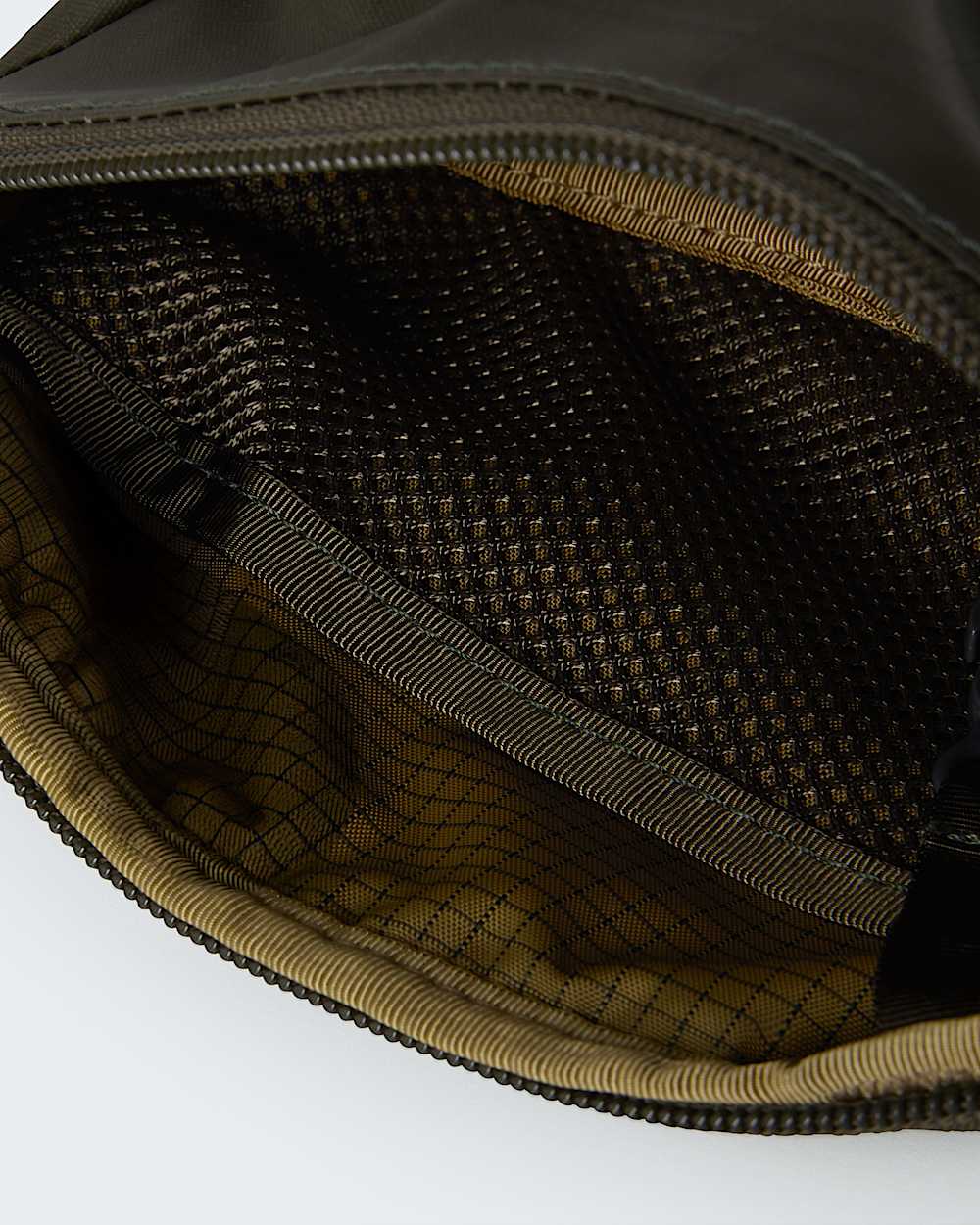 Base Camp Voyager Pro Cross Body Bag TNF ALT4