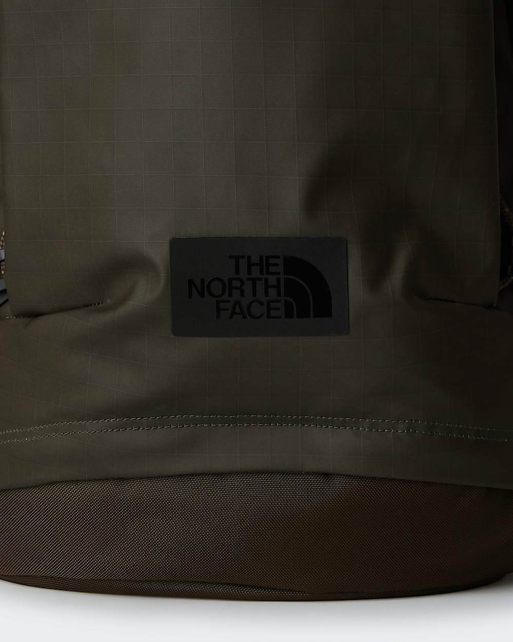 Base Camp Voyager Proreisrugzak TNF ALT3