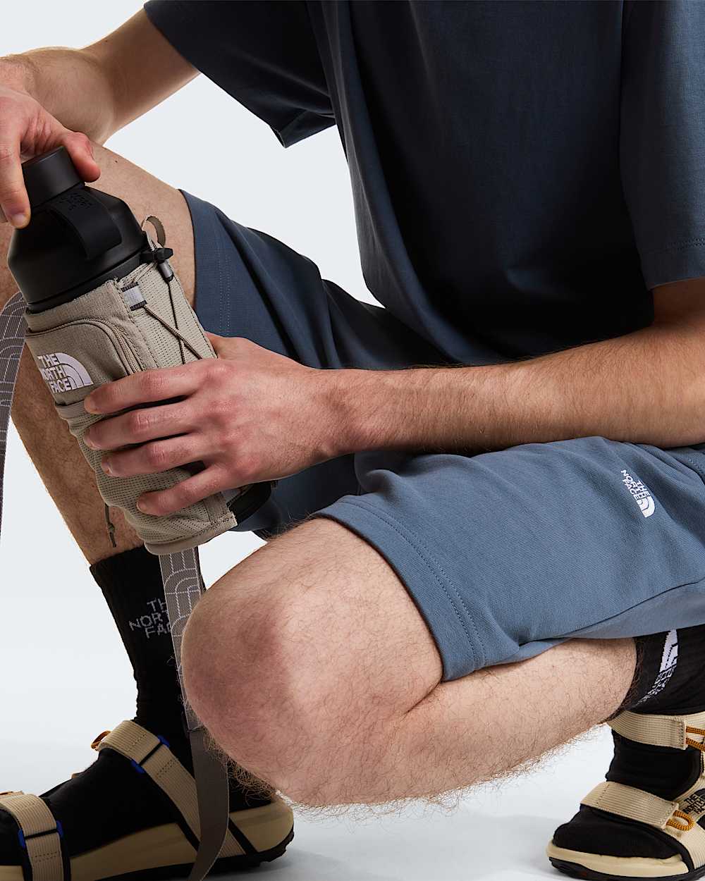 Mens Essential Light Relaxed Shorts TNF ALT5