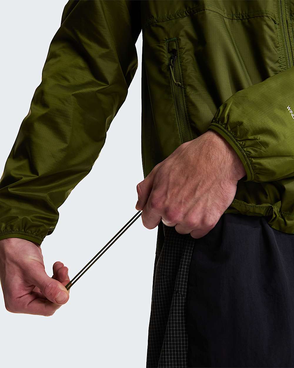 Mens Cyclone Wind Jacket TNF alt7