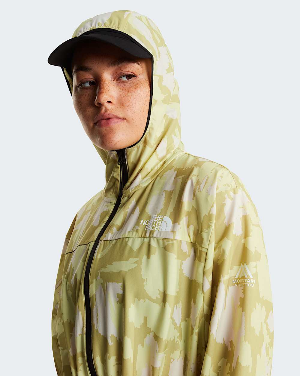 Veste  capuche coupevent imprime Mountain Athletics pour femme TNF ALT5