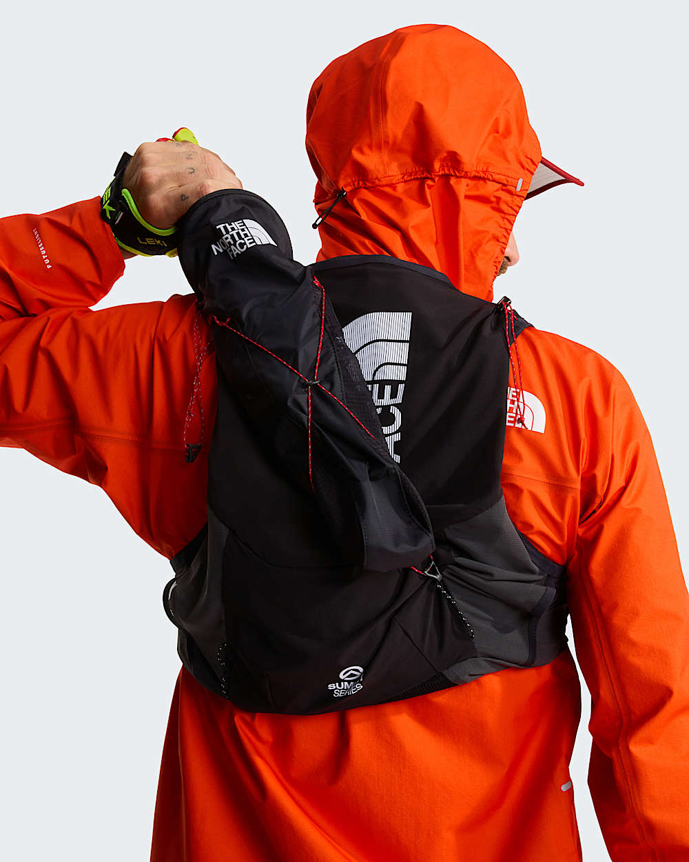 Chaleco de correr Summit de 10 litros TNF TNF BlackAsphalt Grey ALT7